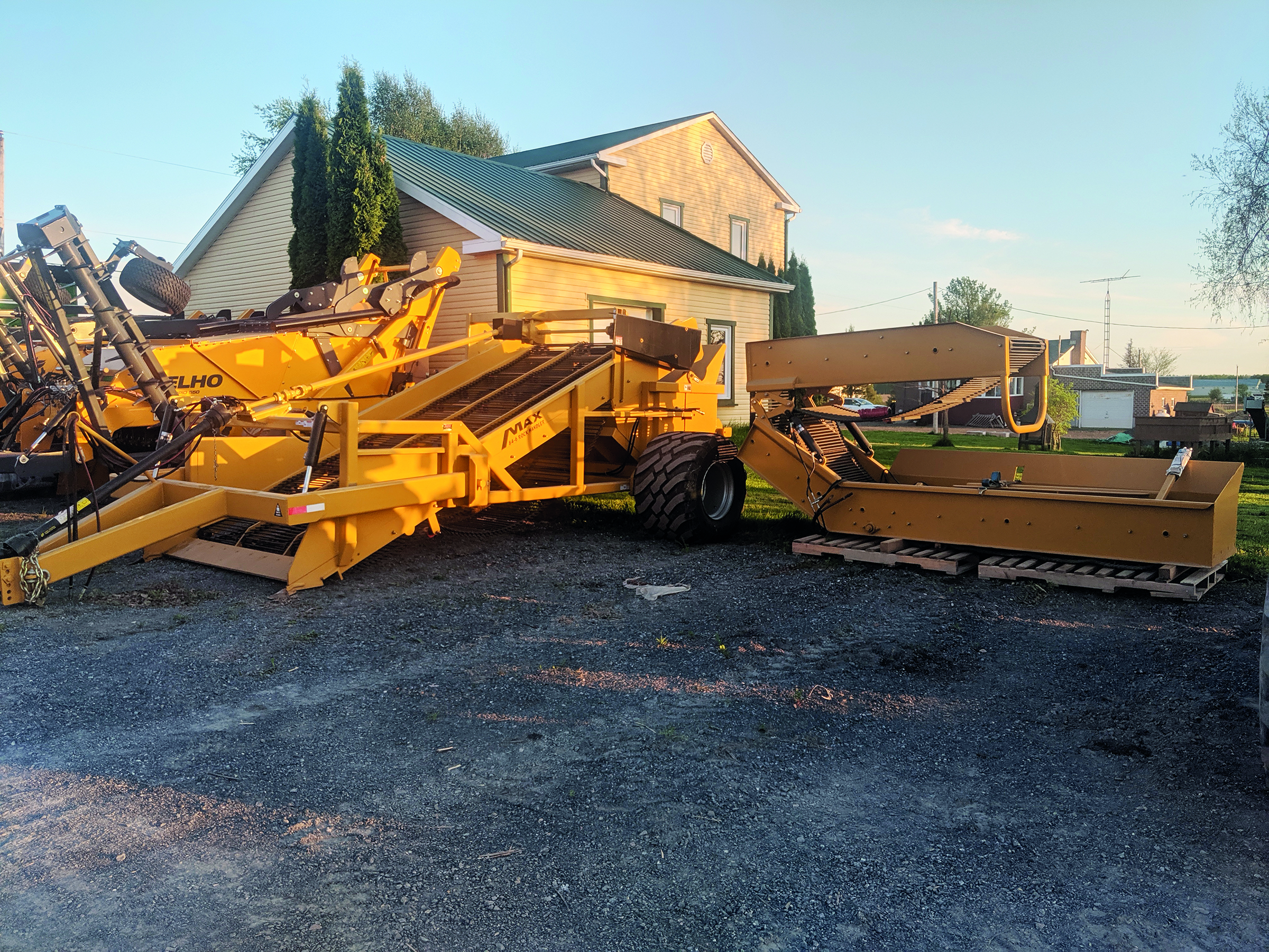 Ramasseur de pierre / Épierreuse Max 84-6