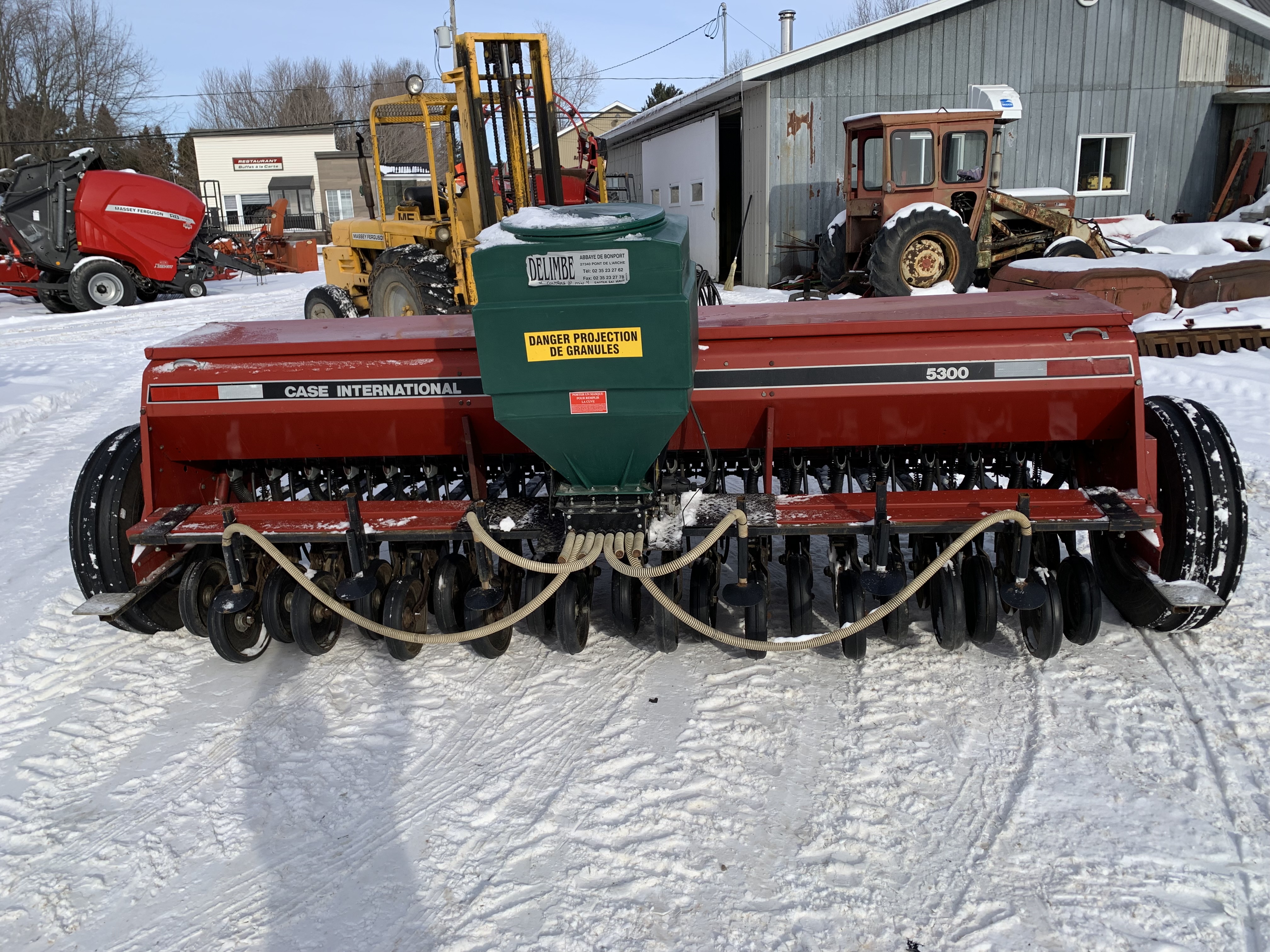   Semoir Case IH 5300 21 disques aux 7 pouces