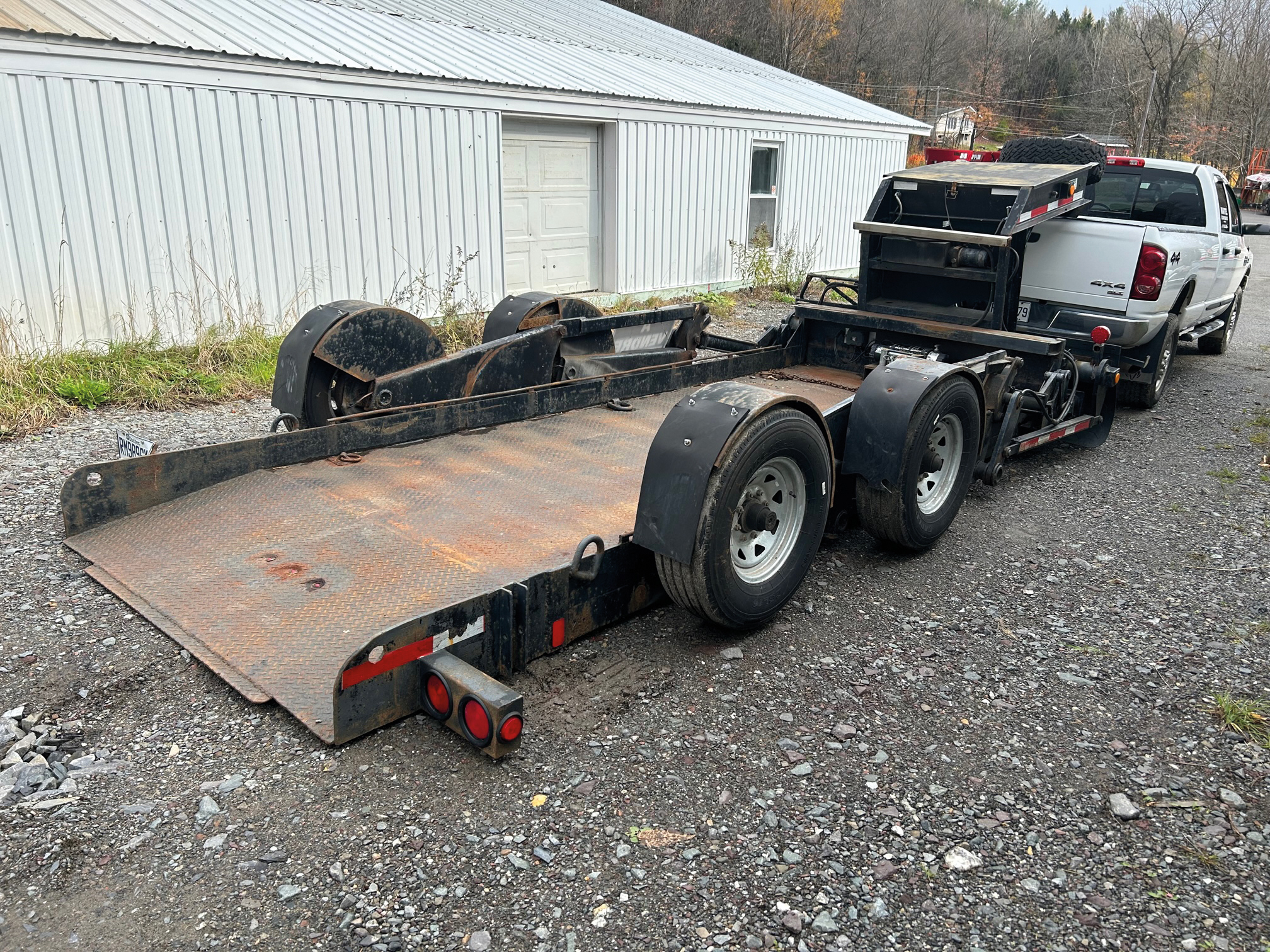 Remorque à plateforme  Advance