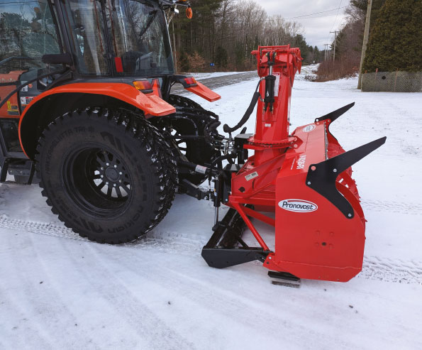 Souffleuse à neige Pronovost P-82126-GV avec rouleau à neige