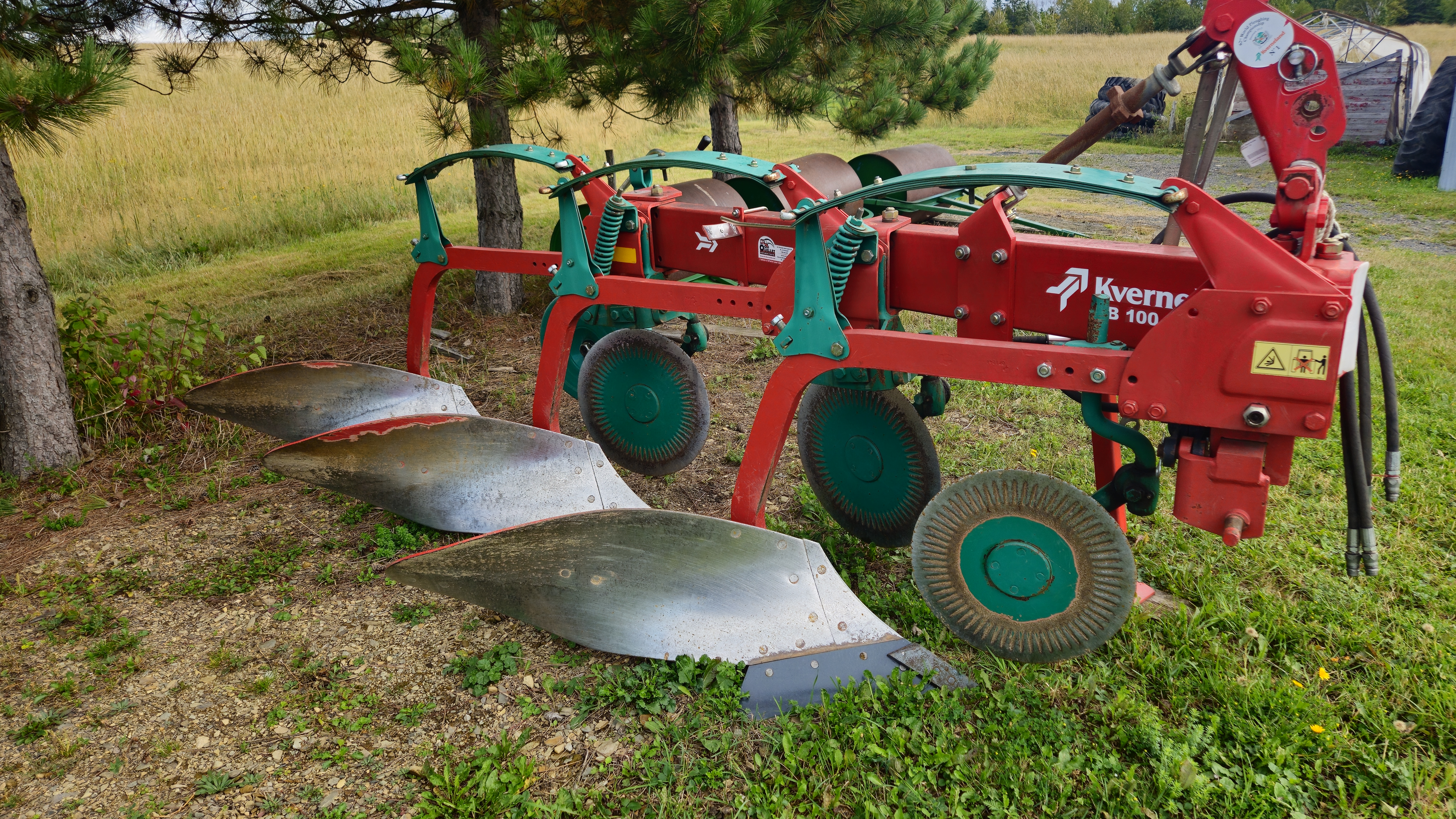 Plow Kverneland AB100