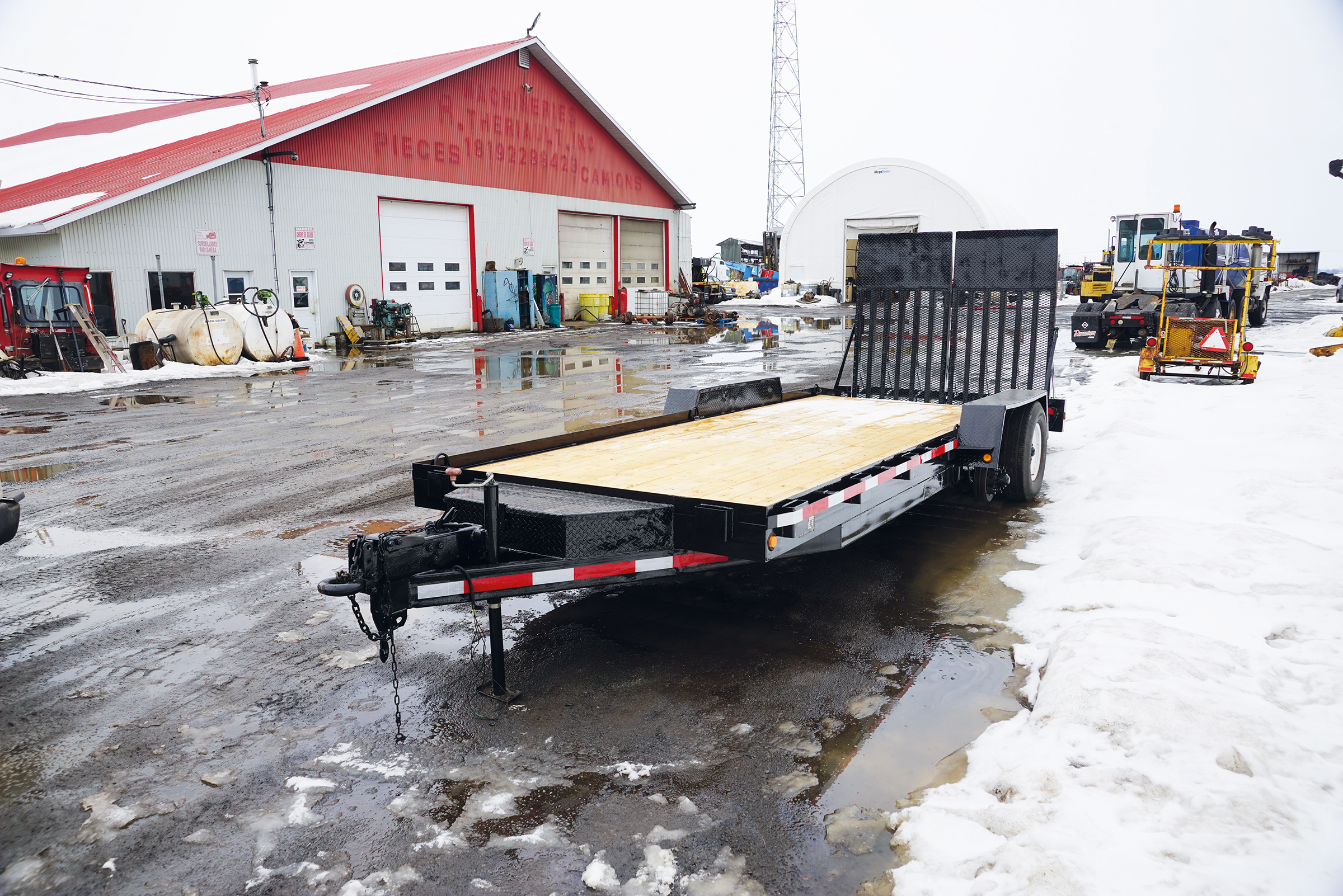 Remorque à plateforme  
