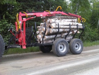 Remorque à bois 