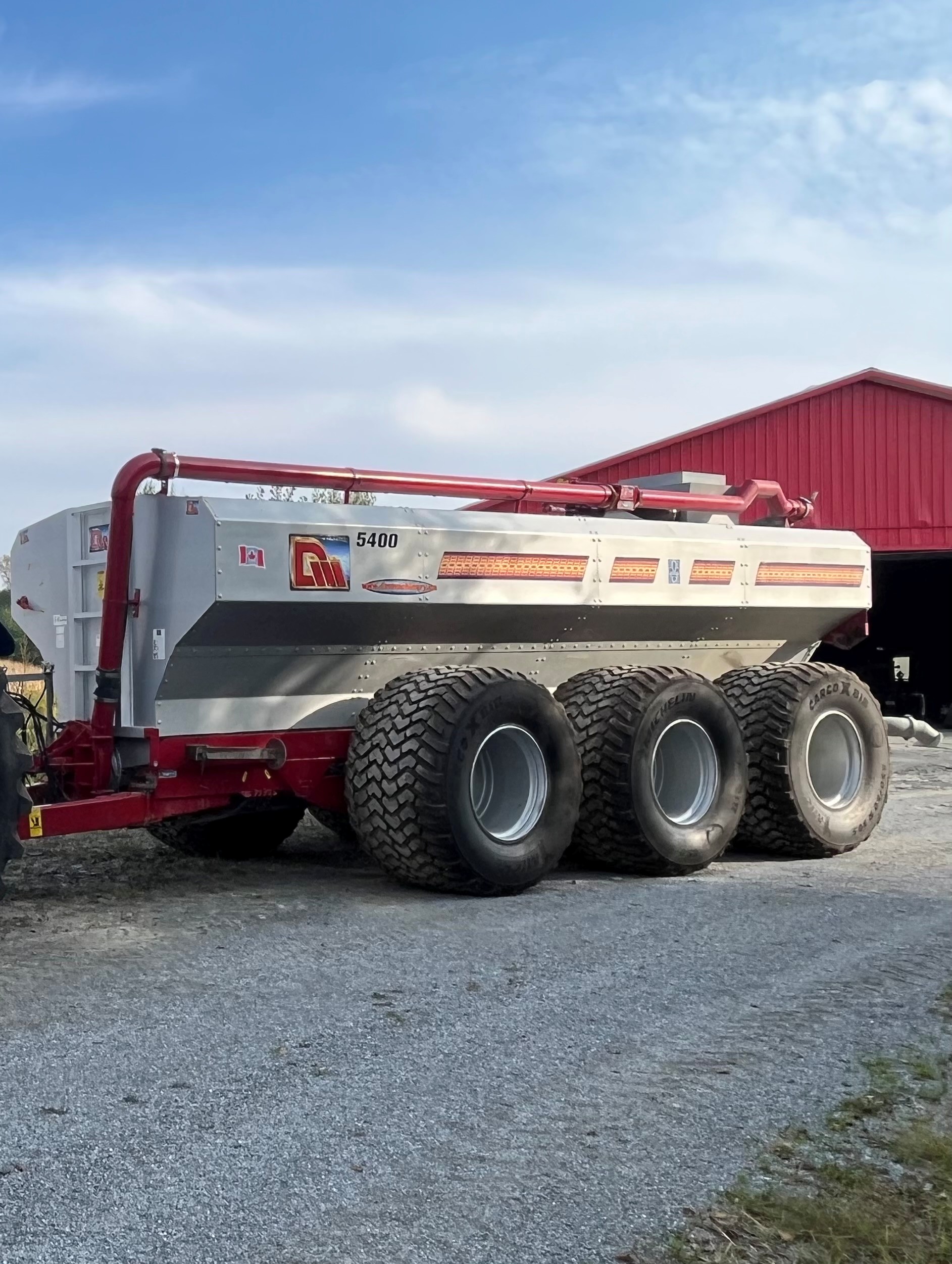 Épandeur à purin (ou fumier liquide) DM Machinery / Machinerie DM 5400G