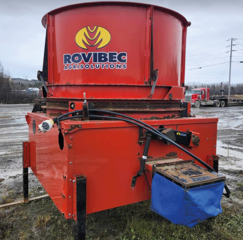 Round bale shredder Rovibec PF600