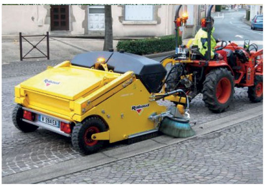 Balayeuse aligneuse-ramasseuse  Rabaud URBANET