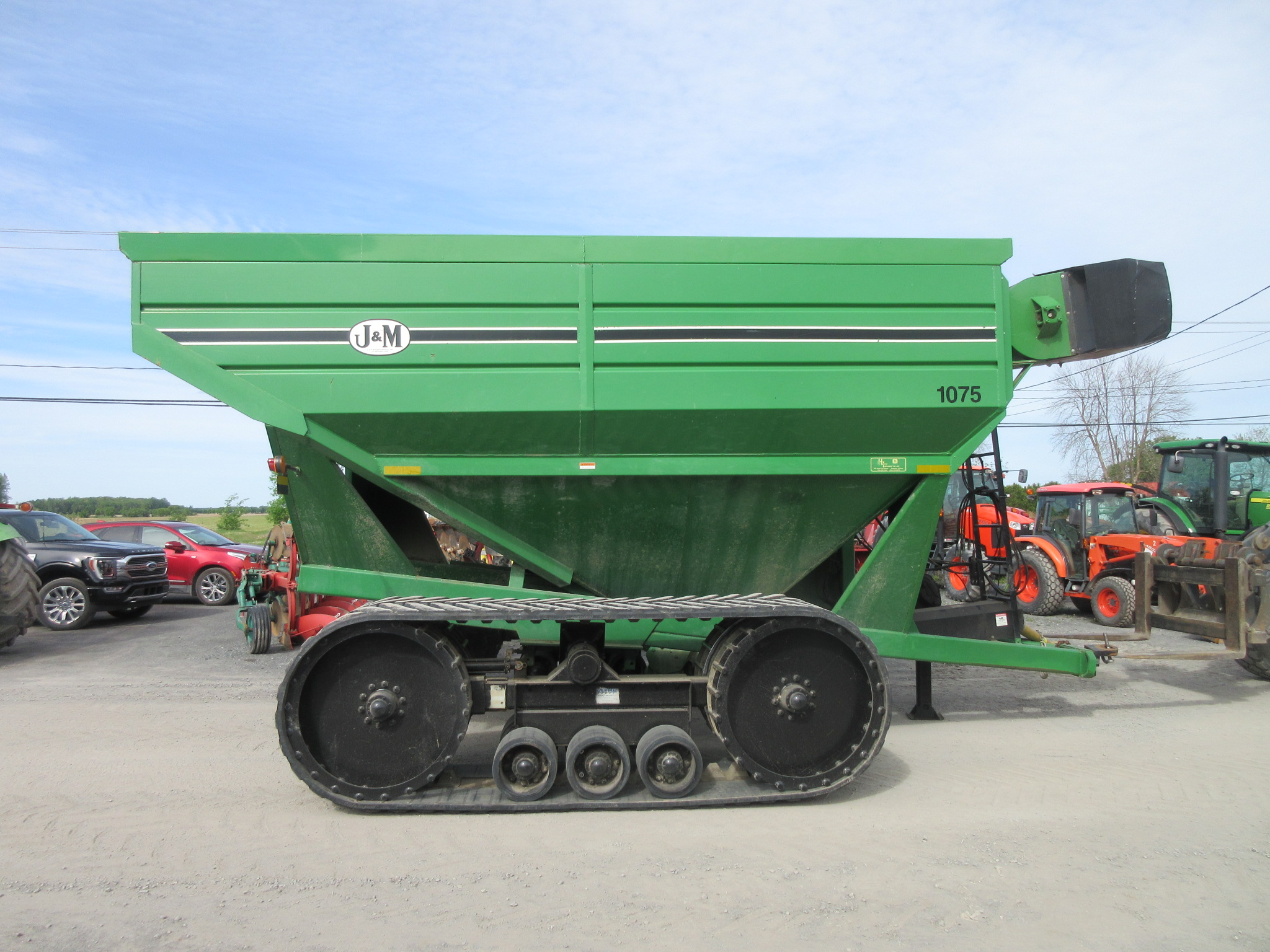 Grain trailer  J&M 1075