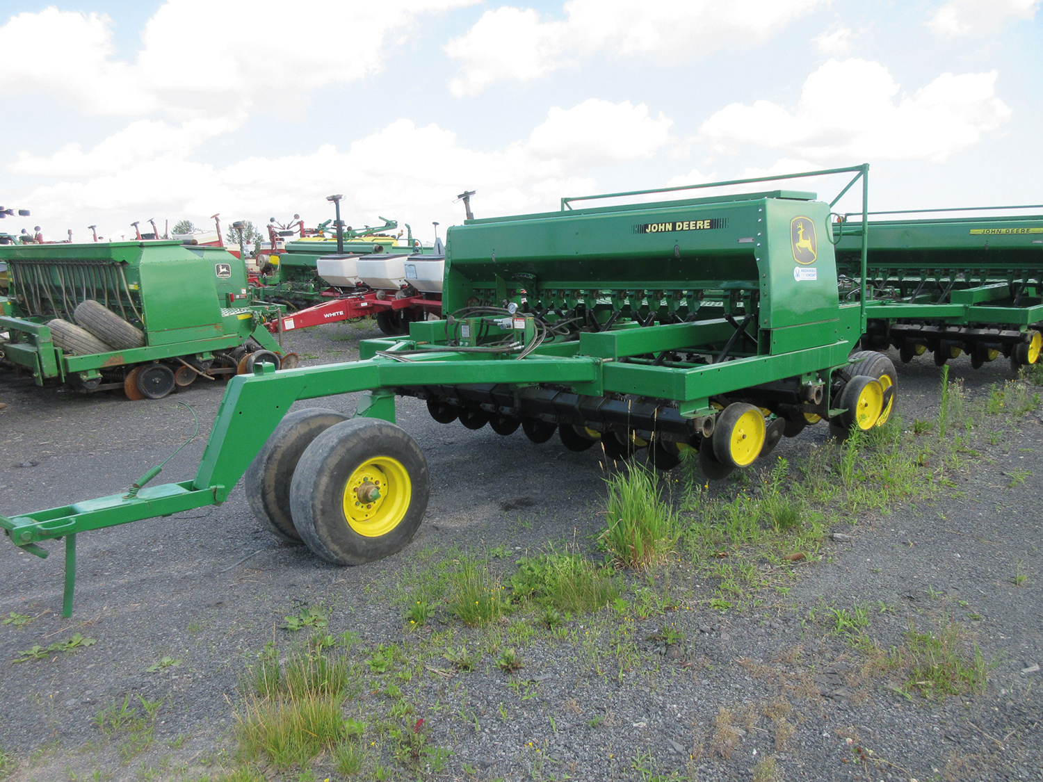 Semoir John Deere 750