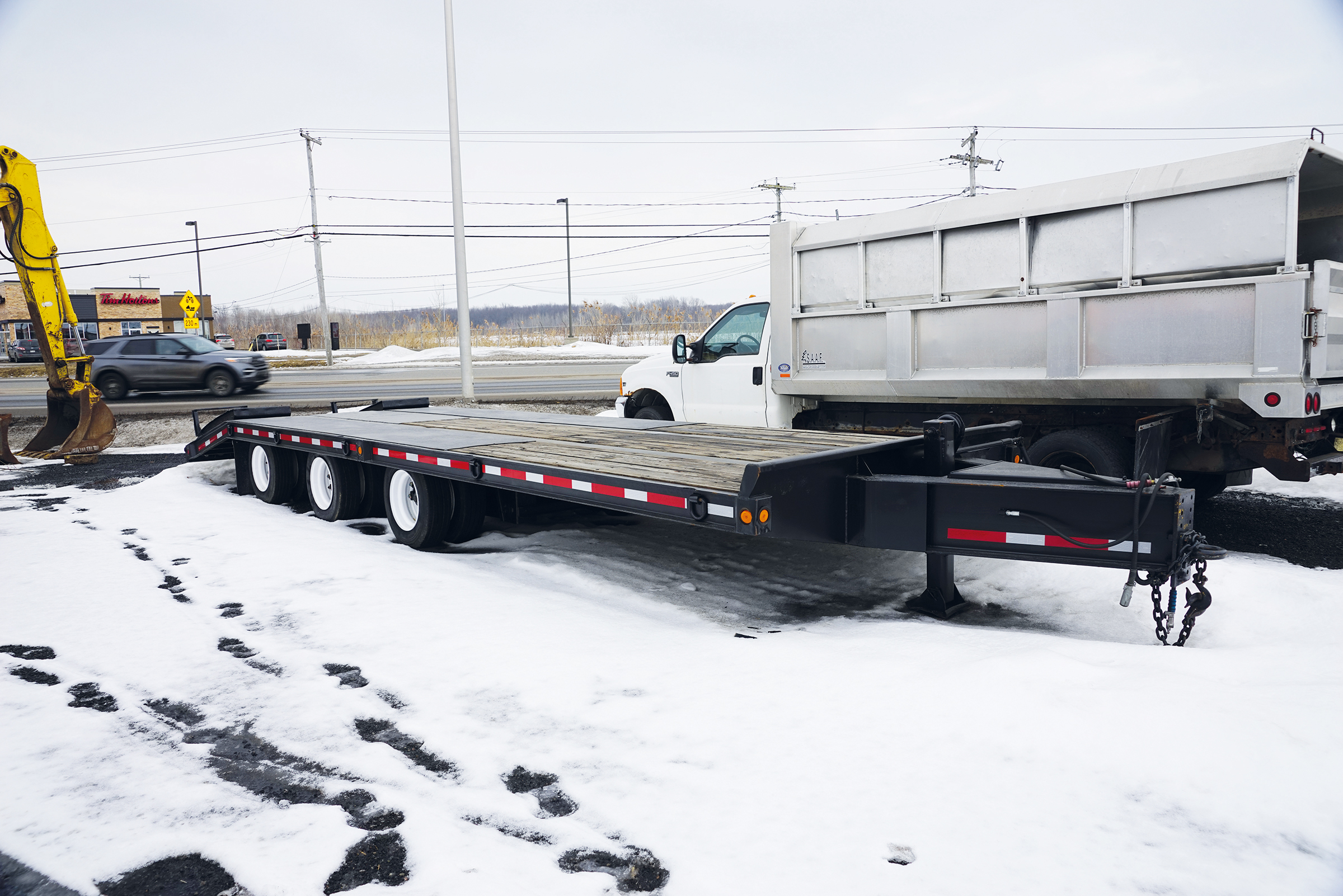 Remorque à plateforme  Asetrail à Timon