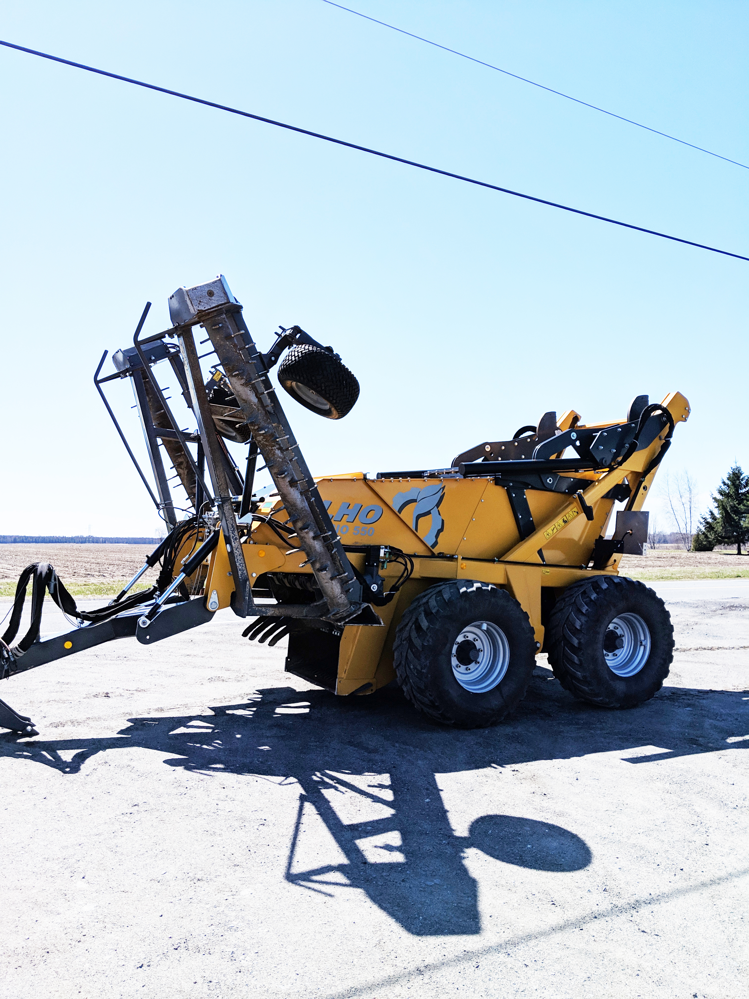 Ramasseur de pierre / Épierreuse  Scorpio 550 