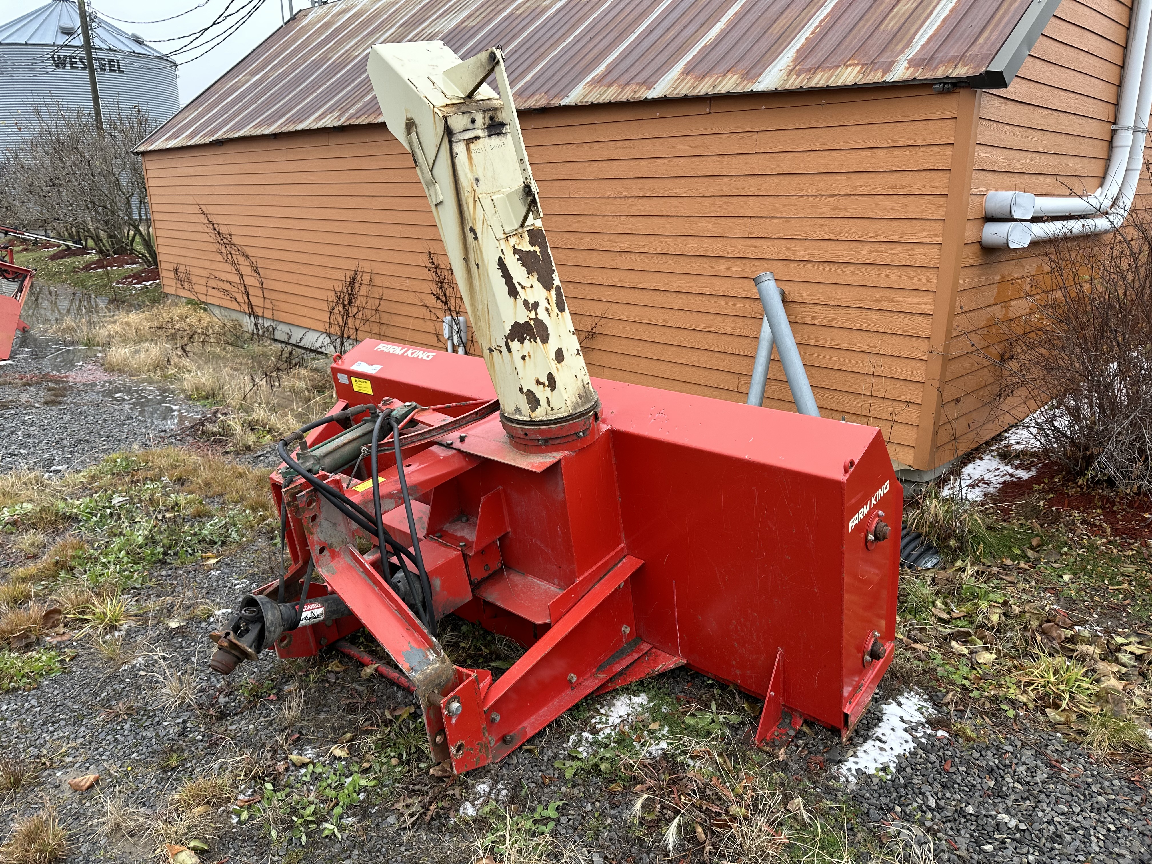 Souffleuse à neige Farm King (Bülher)  /  Bülher (Farm King) Y960Q