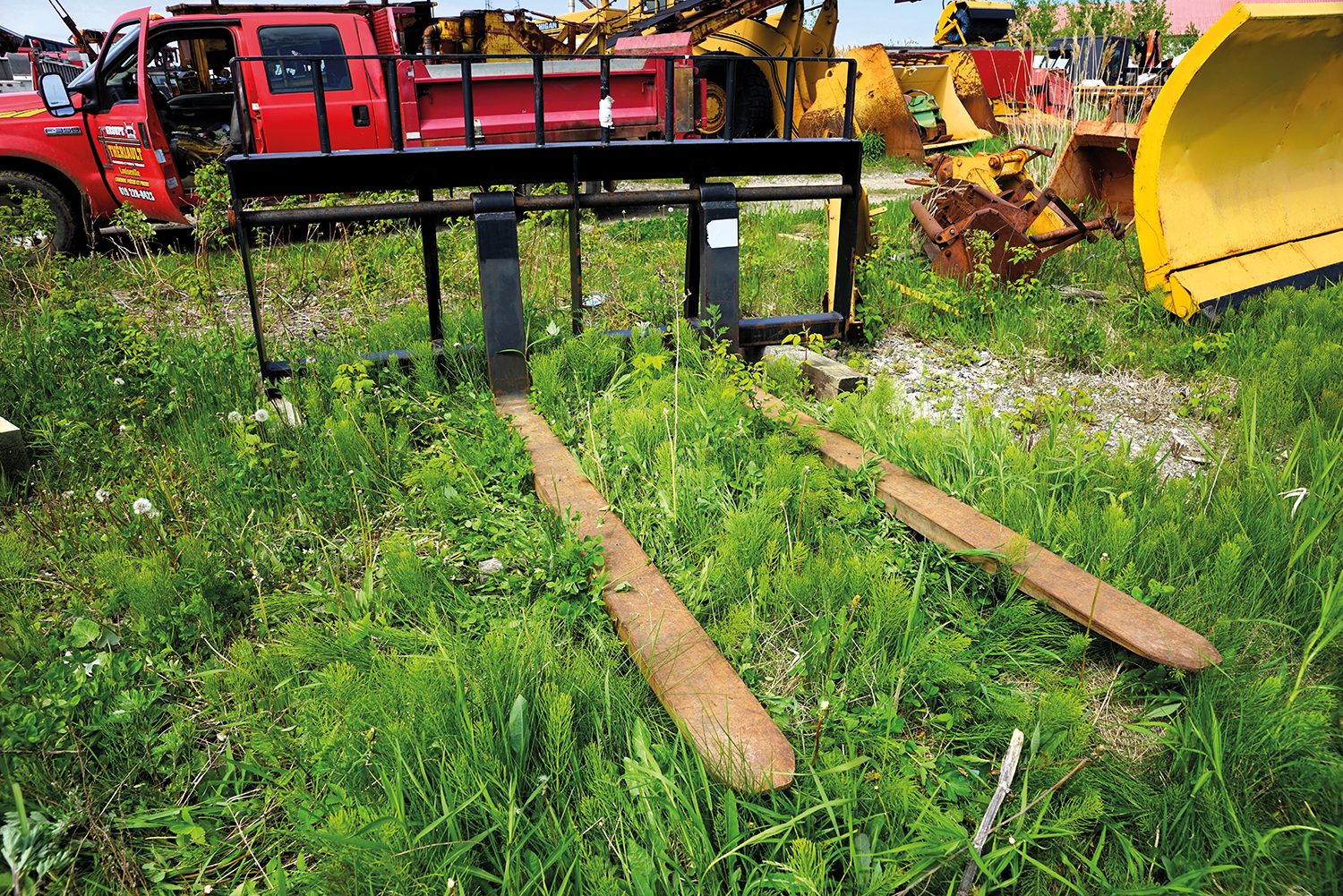Fourche à palettes  Plusieurs ensembles de fourches  de 4 à 8 pieds, de 5 000 à 30 000 livres de capacité