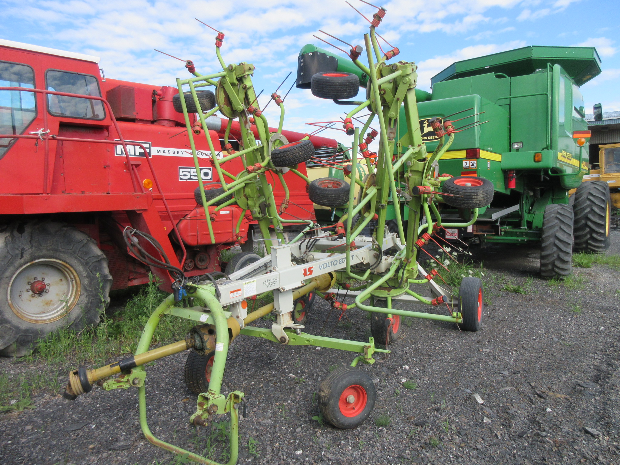 Tedder Claas Volto 870T