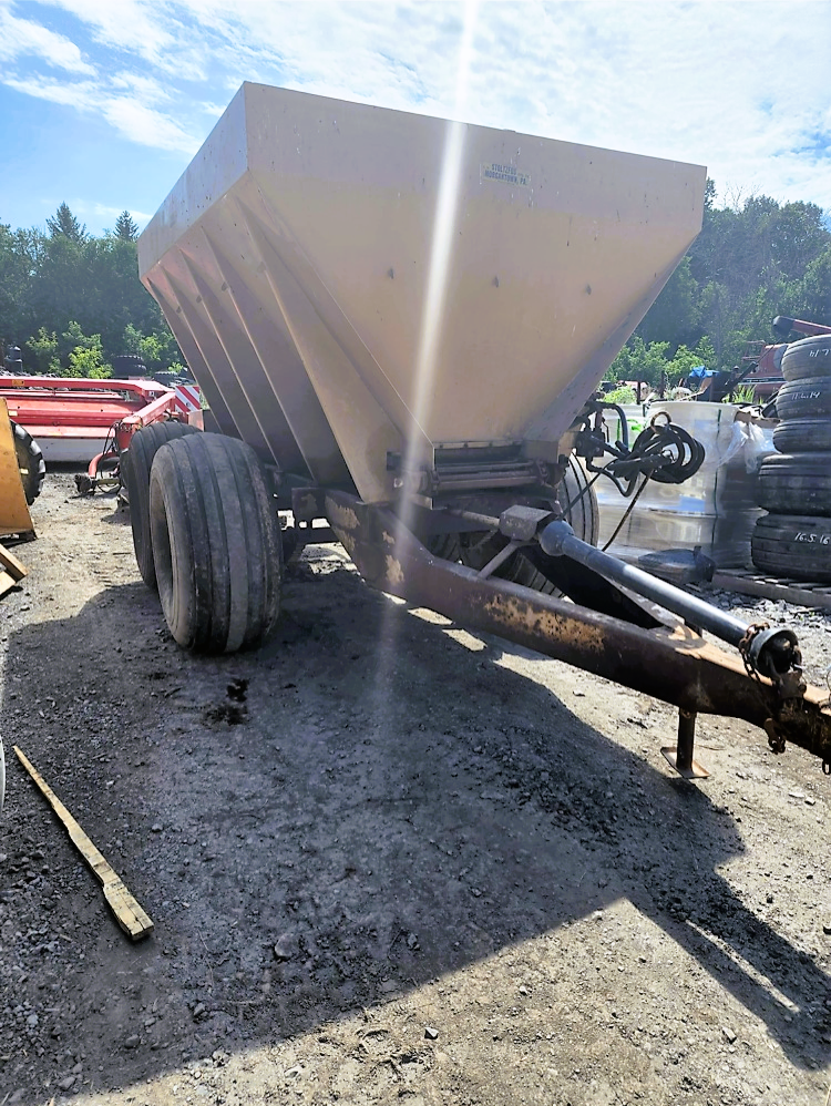 Épandeur à chaux  TV20,  tandem