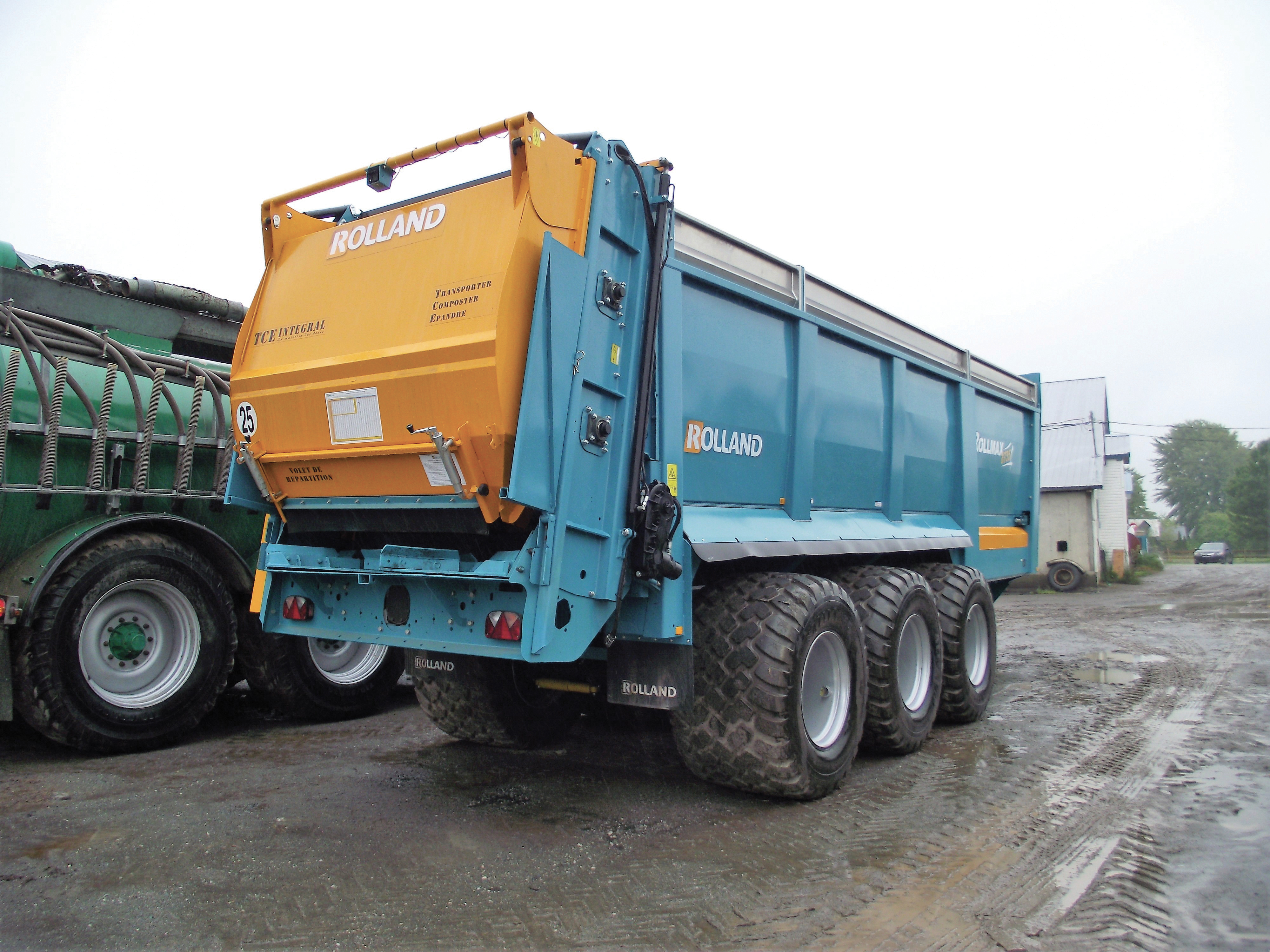 Épandeur à fumier (solide) Rolland 8735