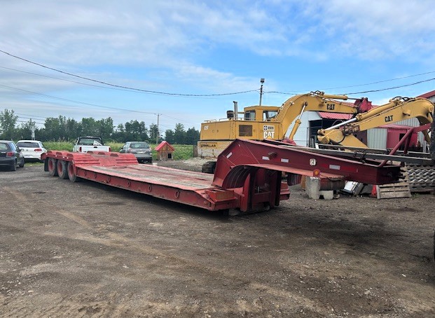 Remorque à plateforme Tridem