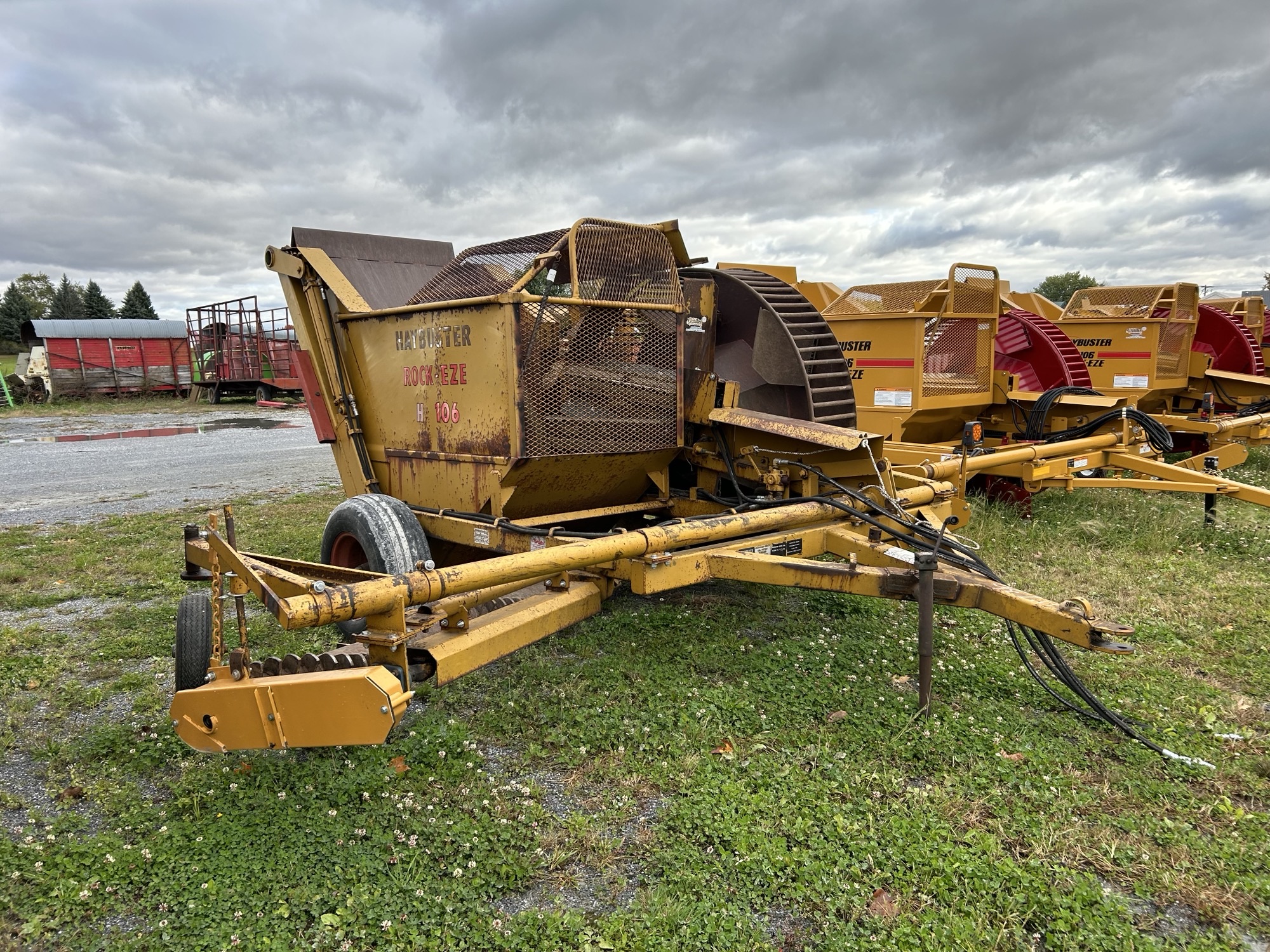 Ramasseur de pierre / Épierreuse  Haybuster