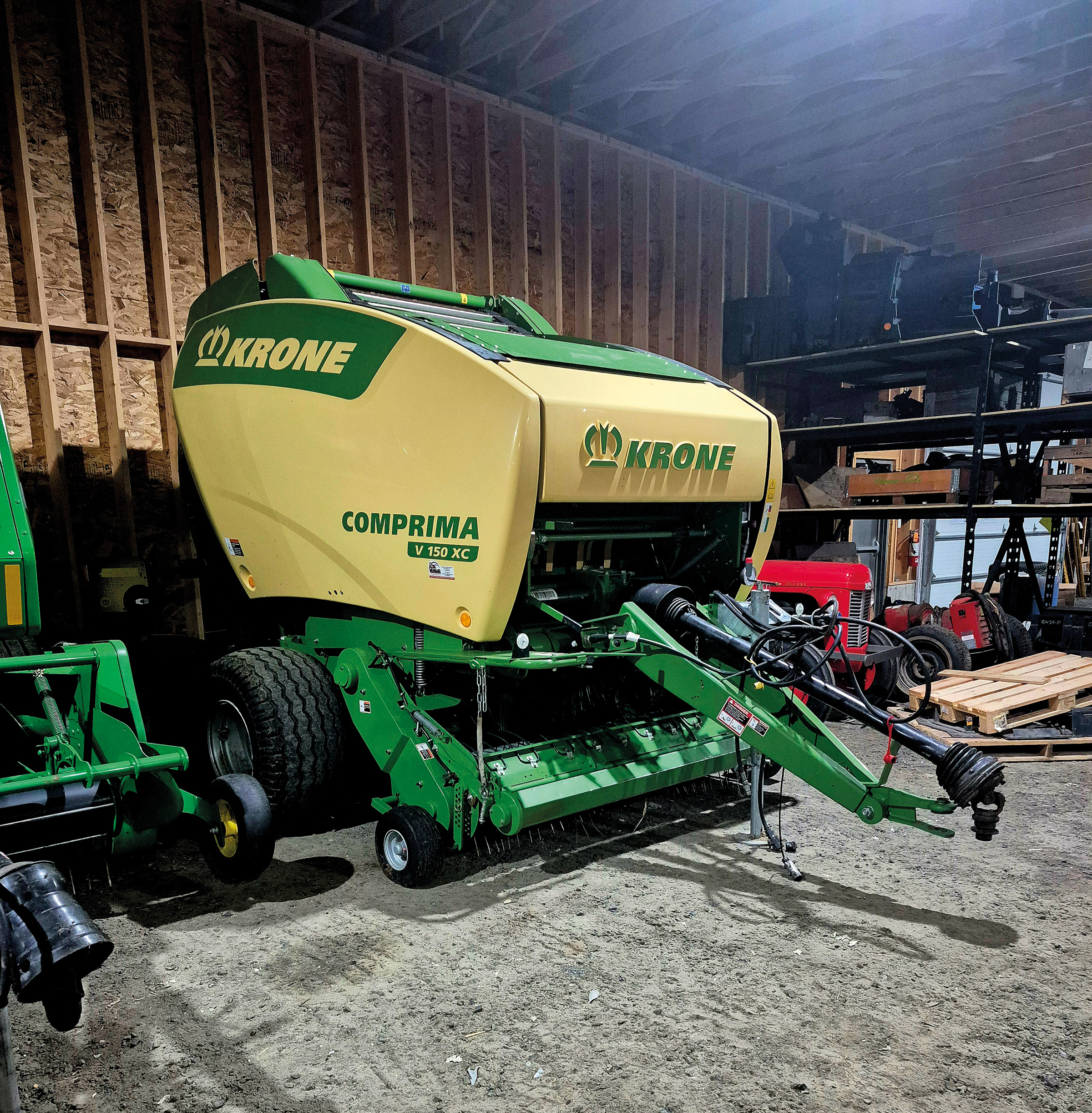 Presse à balles rondes Krone Comprima V150XCT