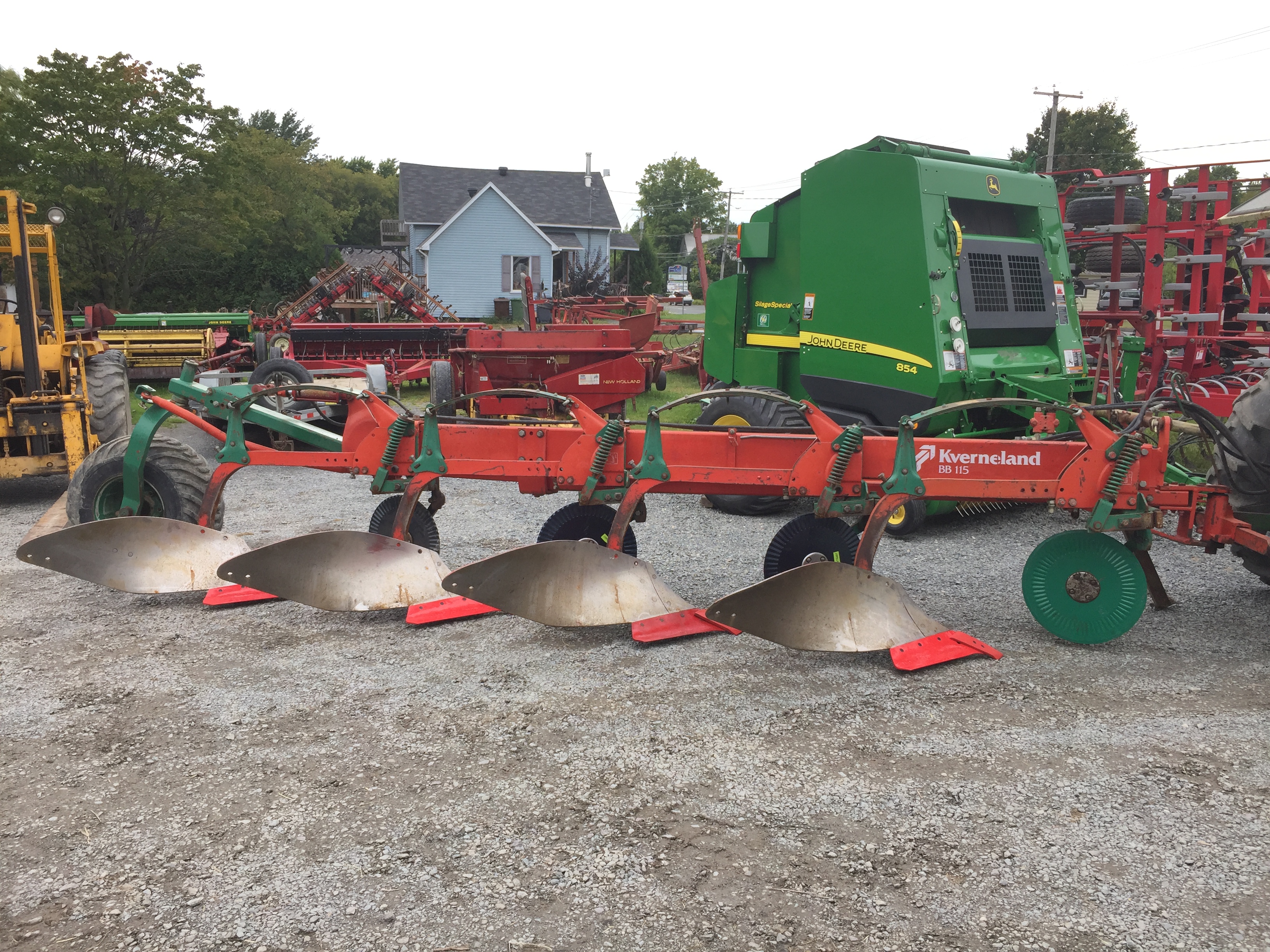   Charrue Kverneland BB-115 HD 4 versoirs 