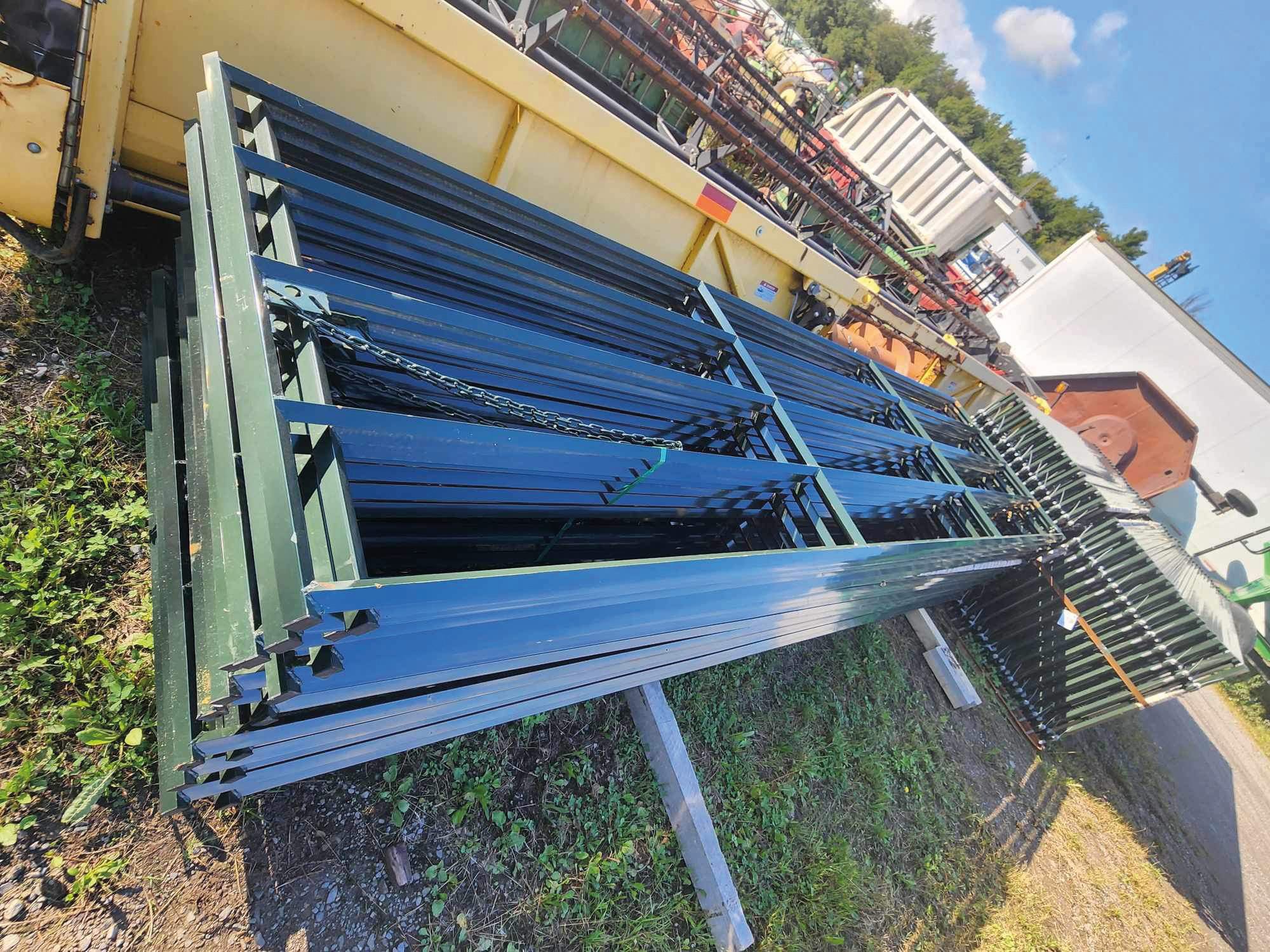   Lot de clôtures, 16 pi jusqu’à épuisement en stock