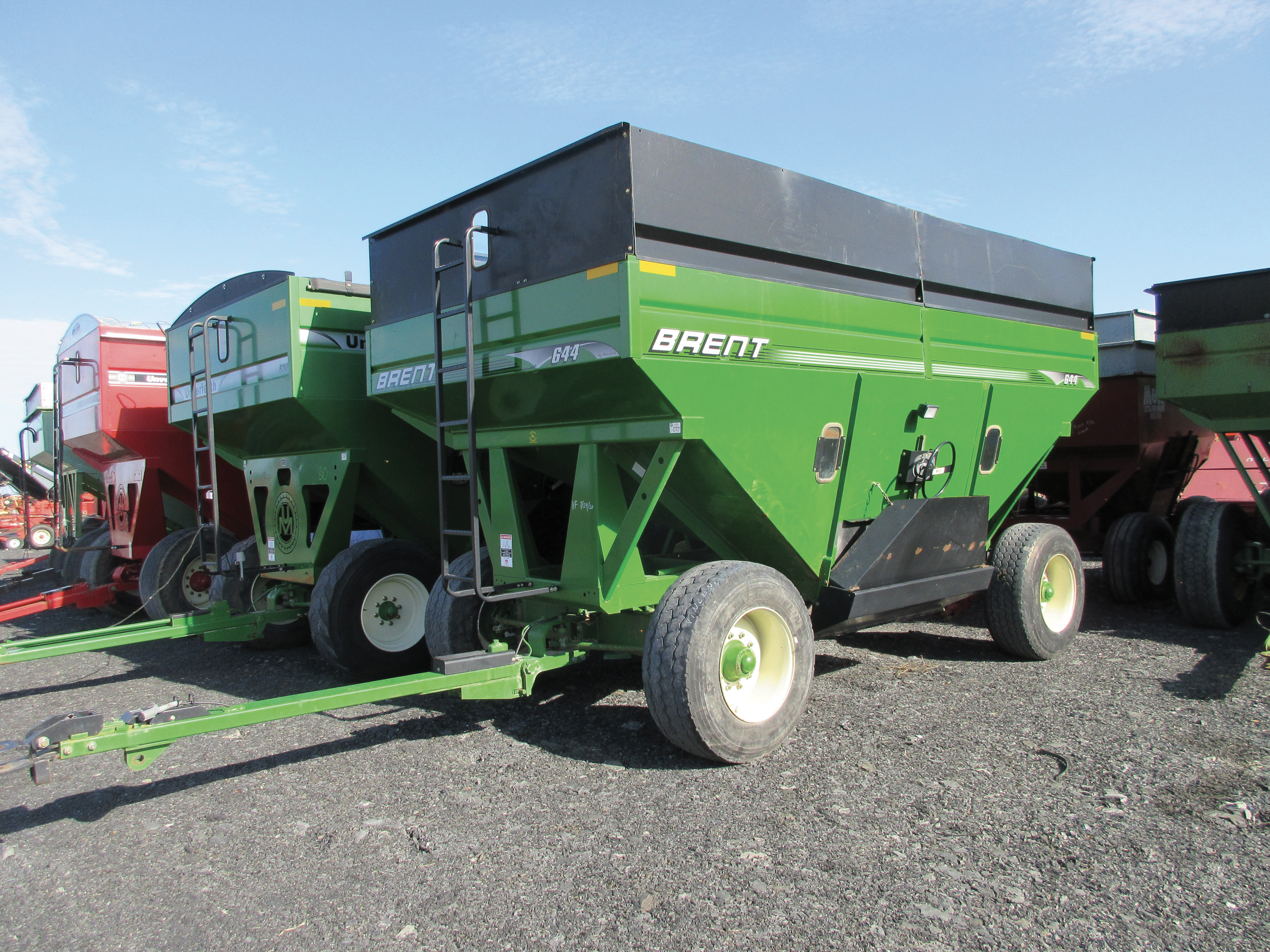 Grain trailer Brent 644