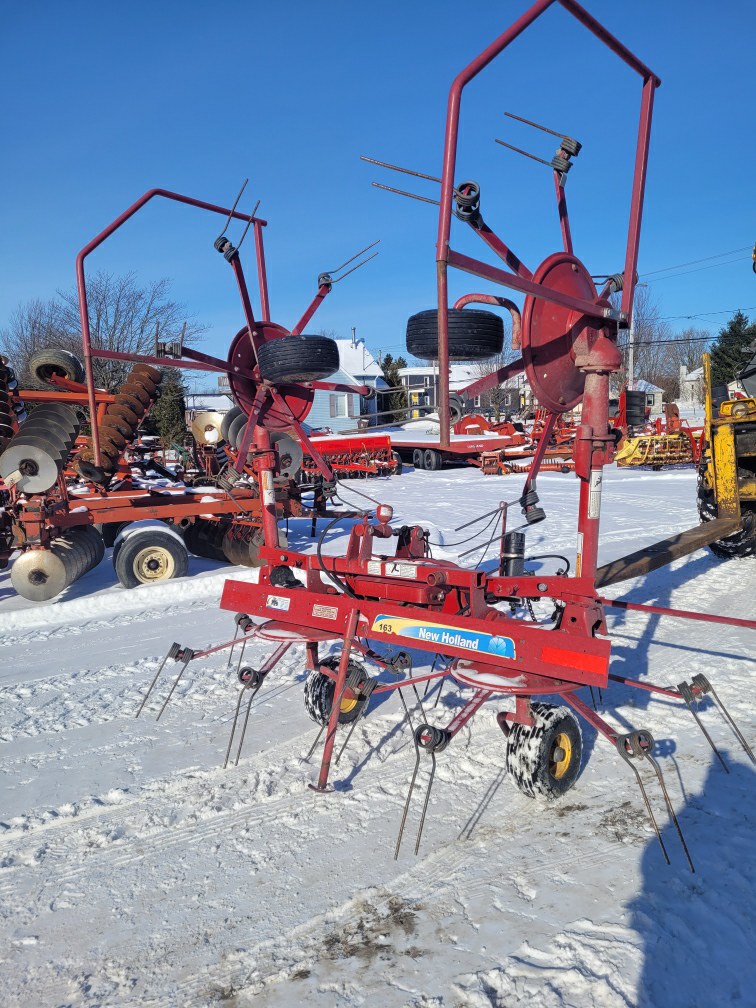   Faneur 4 toupies New Holland 163