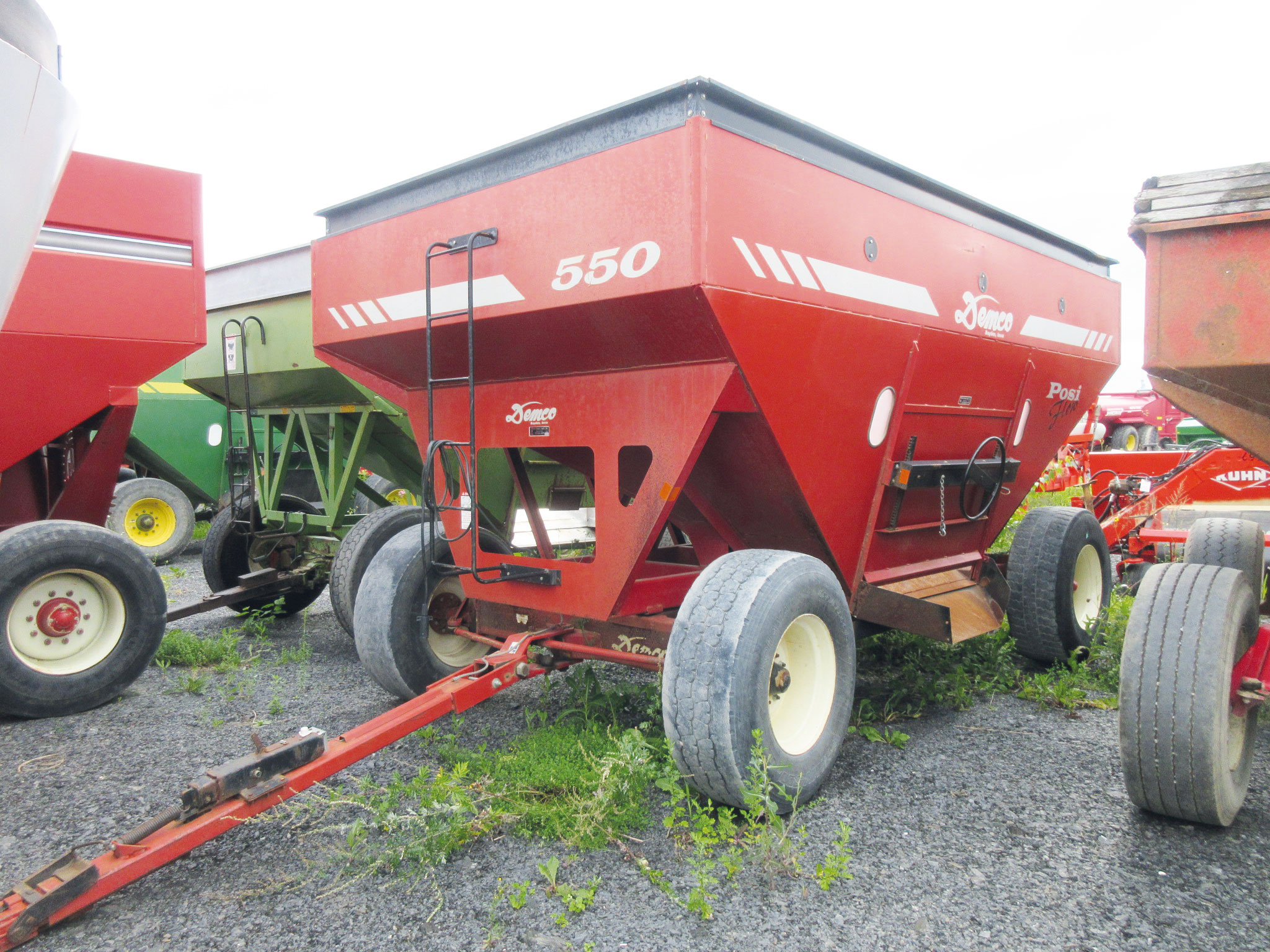 Grain trailer Demco 550
