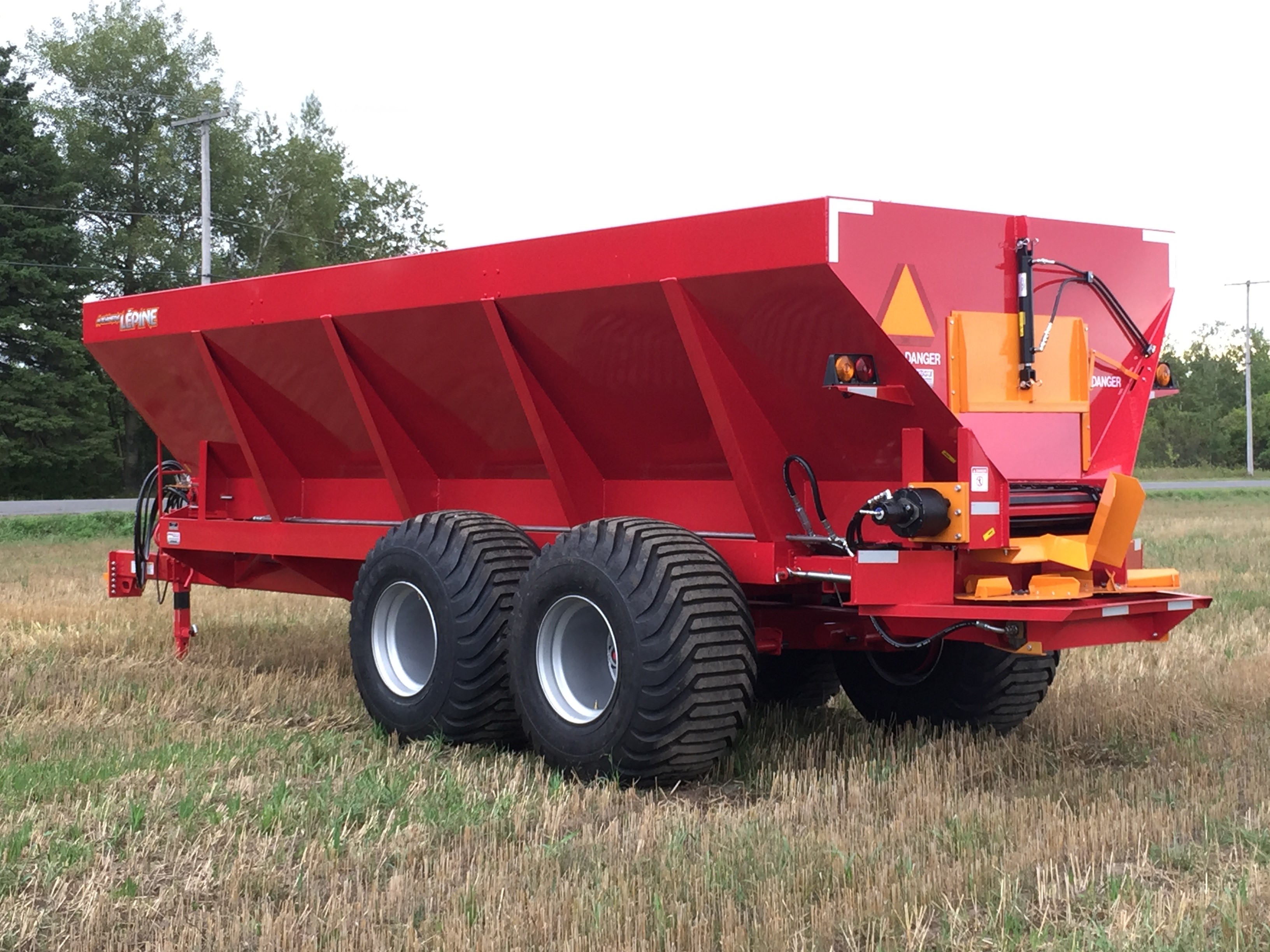 Manure spreader (solid)  