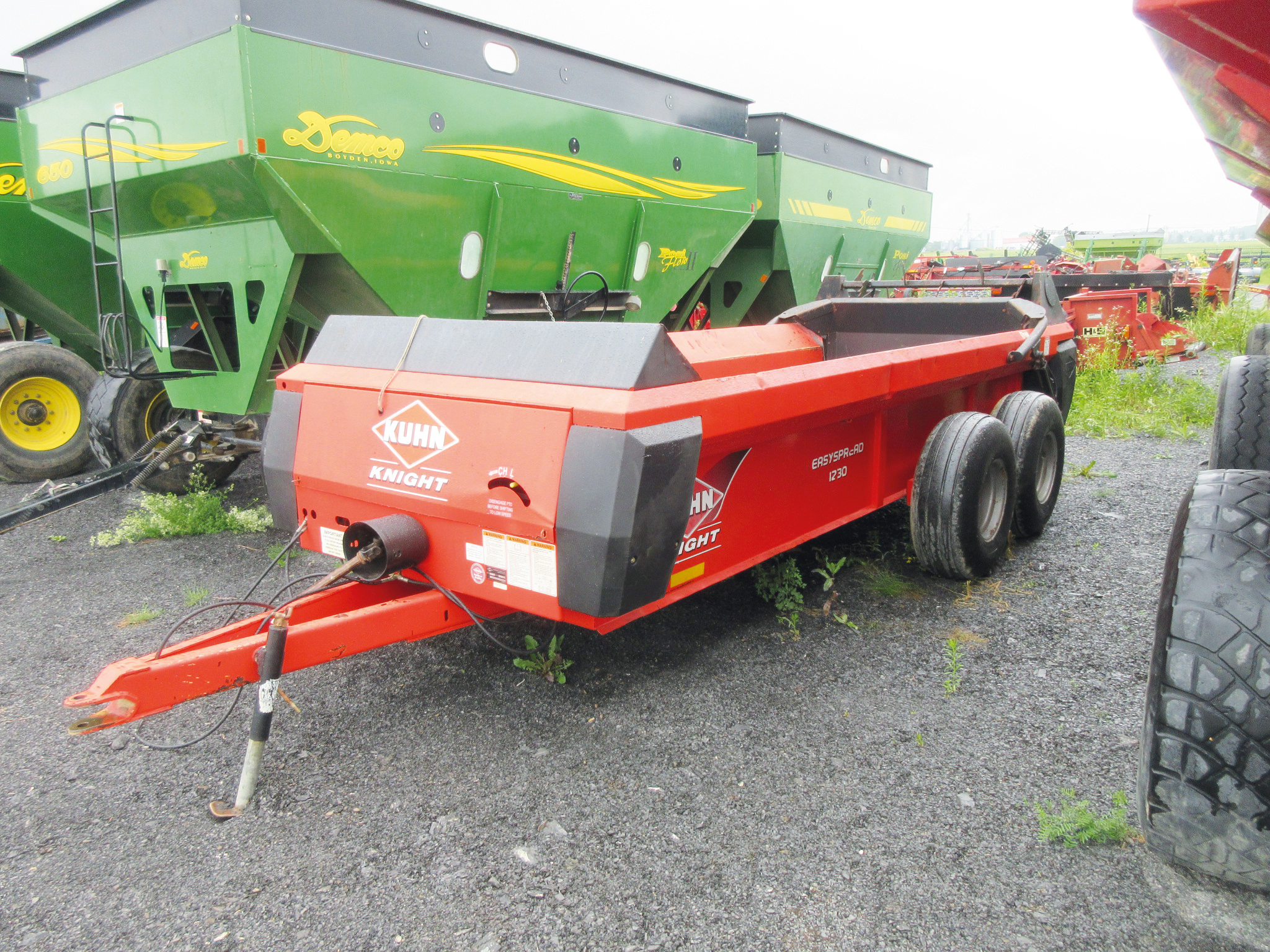 Épandeur à fumier (solide) Kuhn Knight 1230