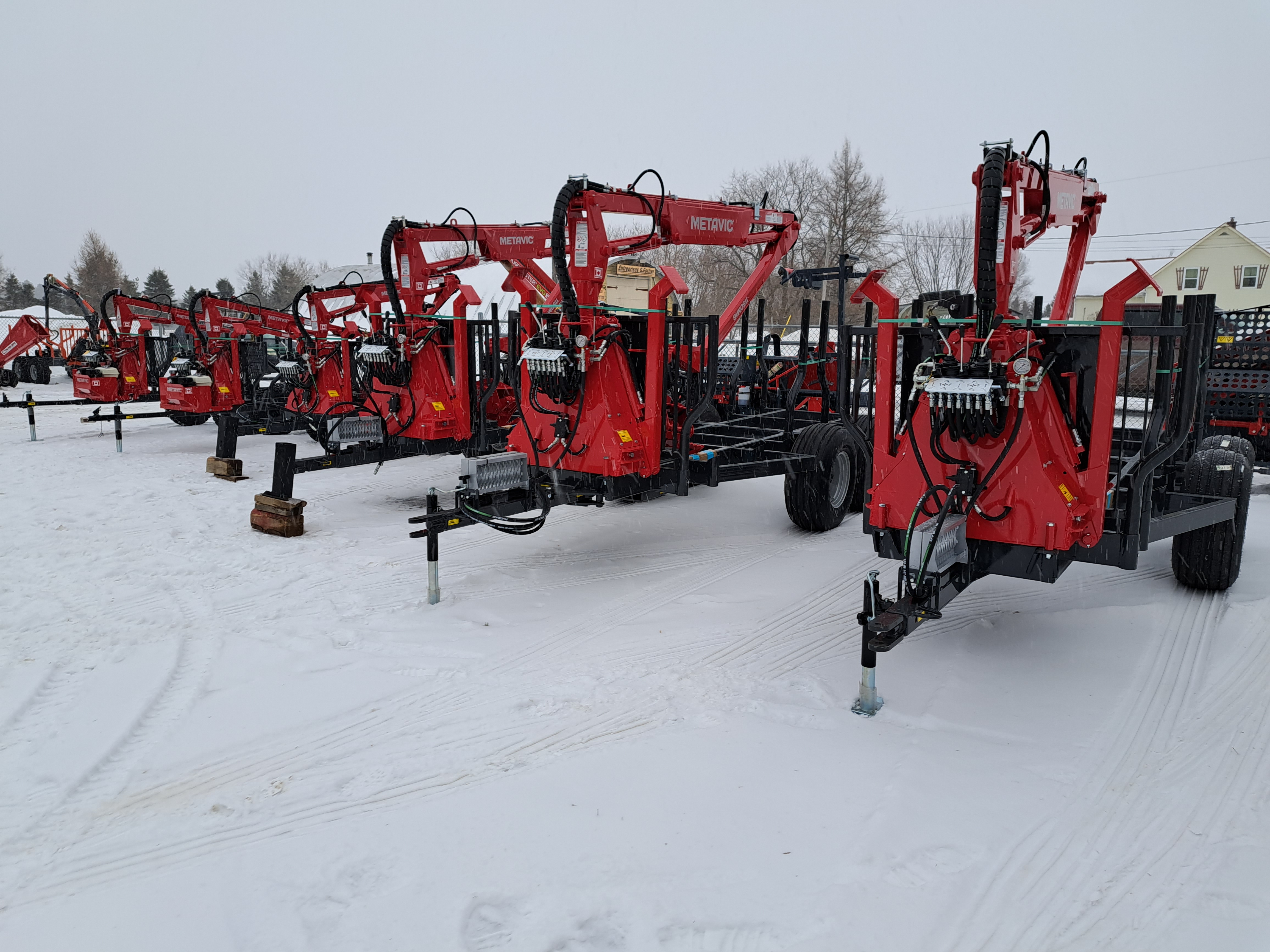 Chargeuse à bois sur remorque  