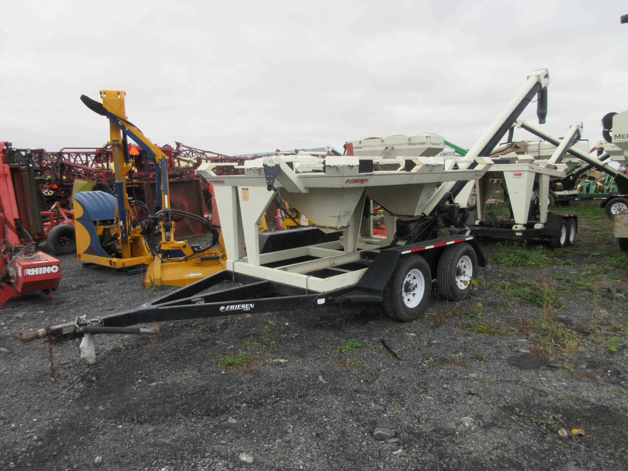 Transbordeur / Seed-Tender Friesen  Titan 4 SE