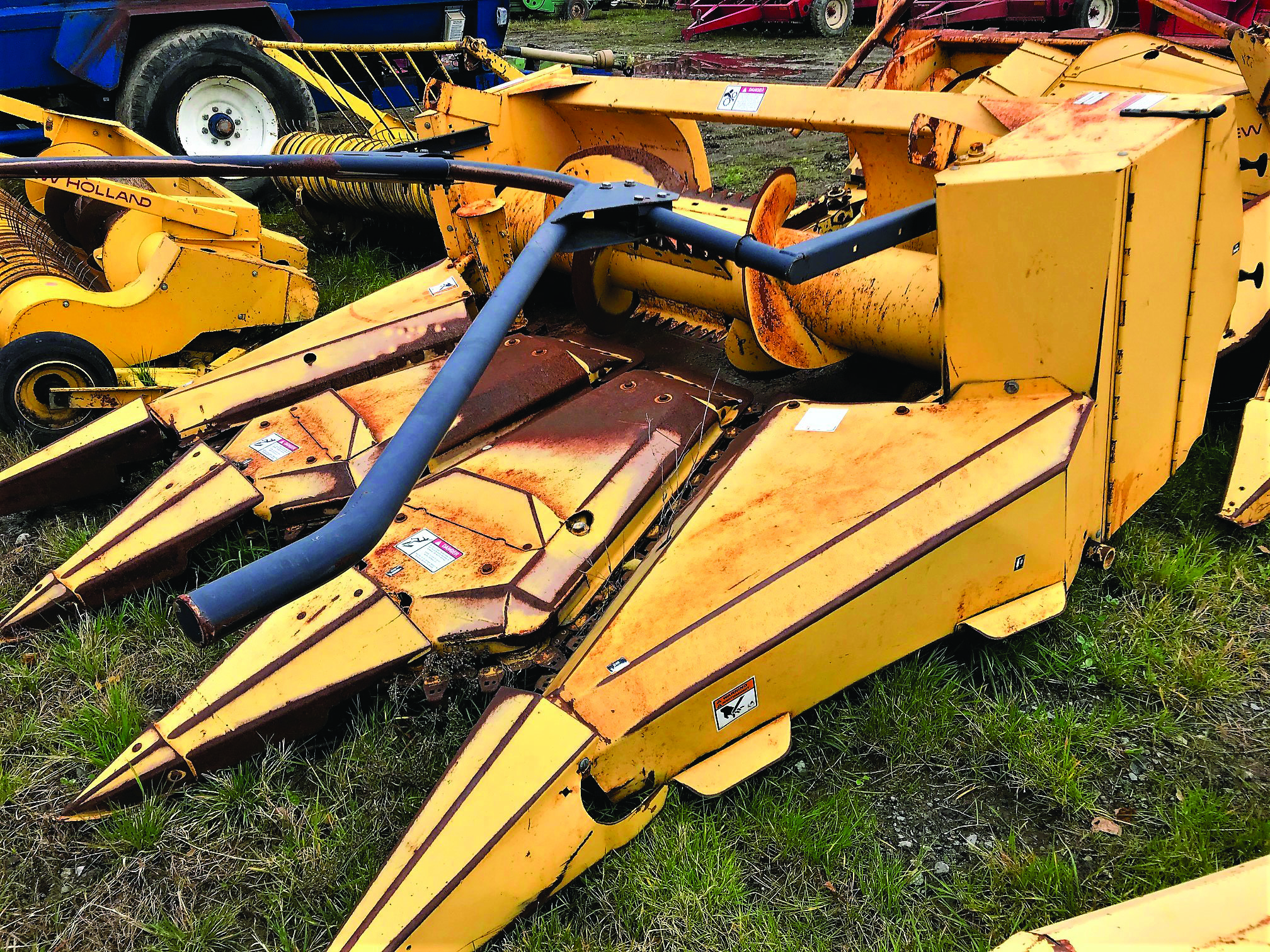 Bec cueilleur à maïs New Holland 