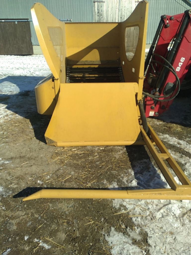 Round bale shredder Tube-Line Bale Boss R