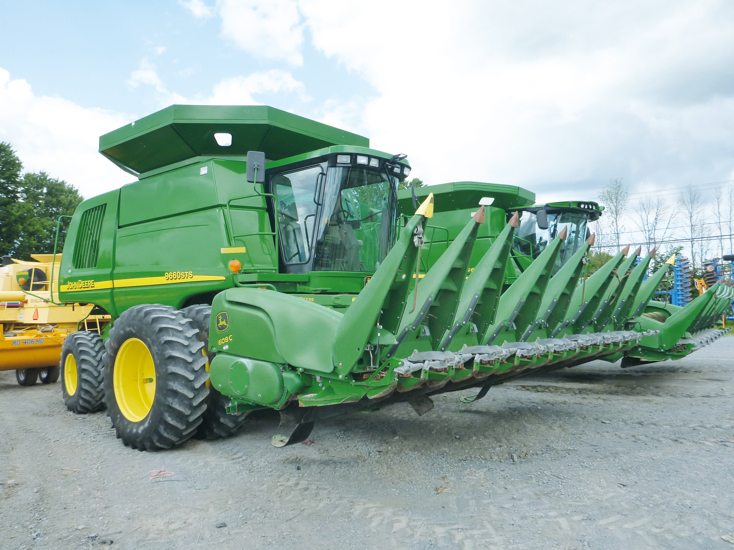 Bec cueilleur à maïs John Deere 608C