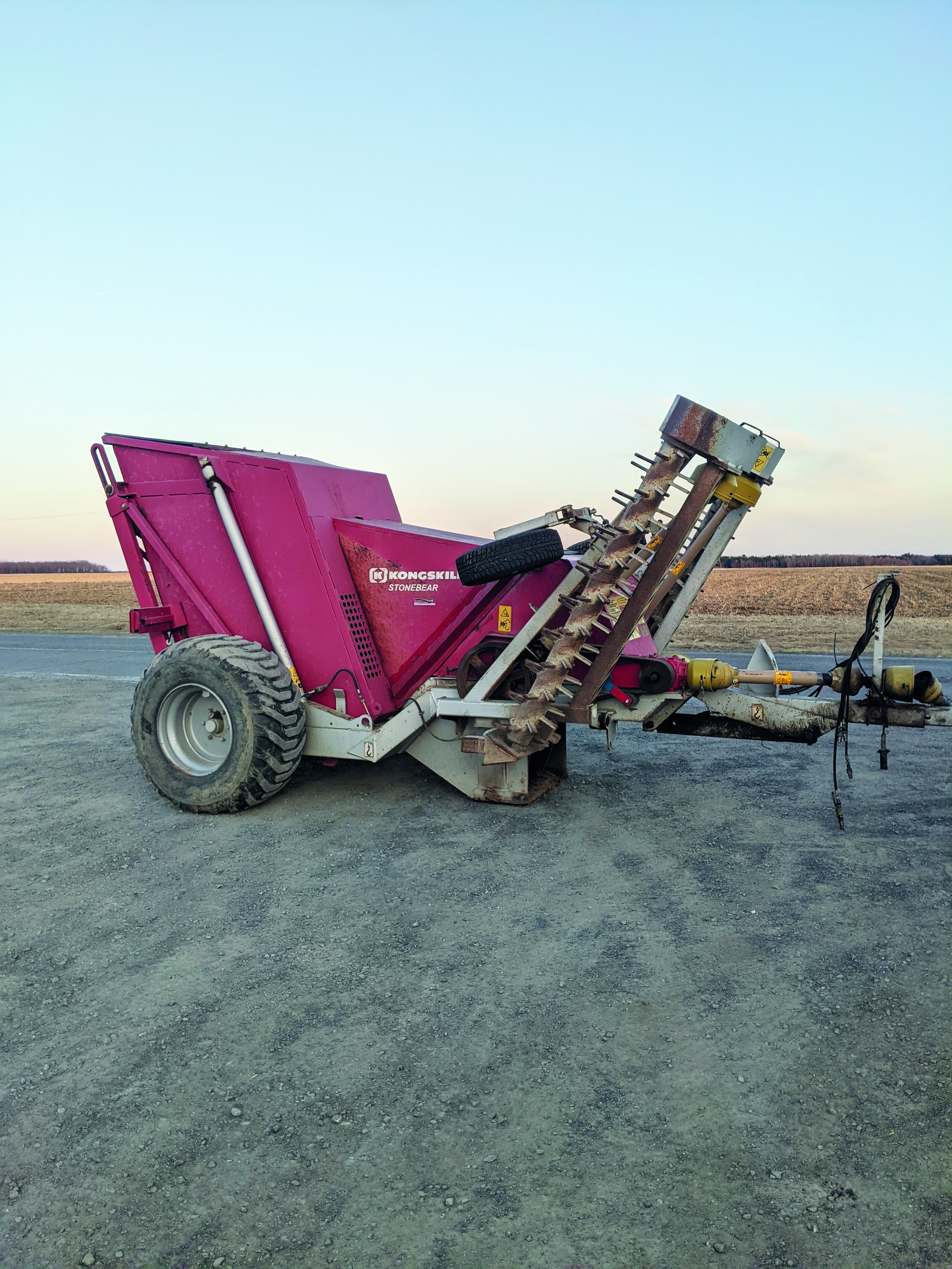 Ramasseur de pierre / Épierreuse Kongskilde Stone Bear
