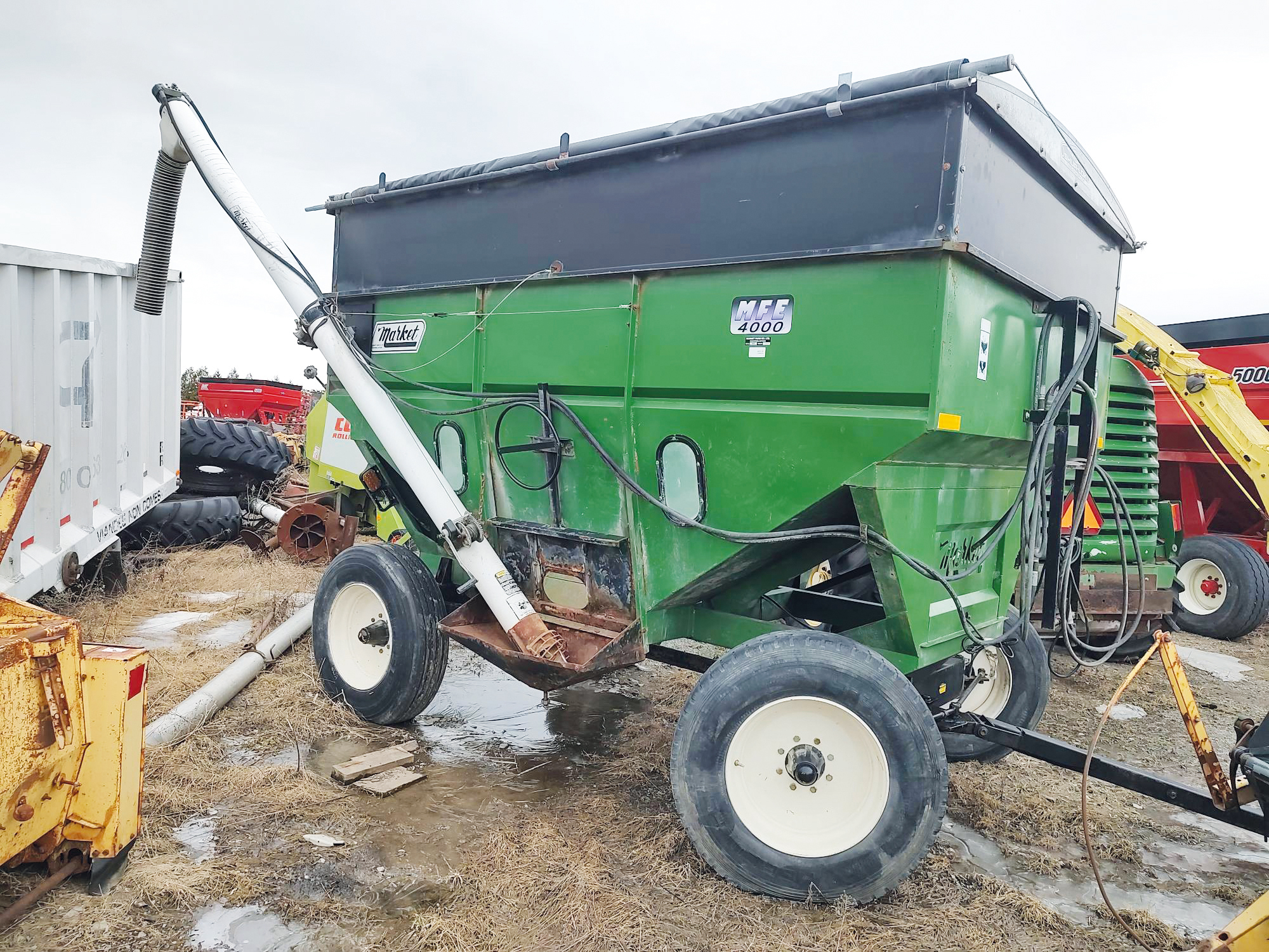 Remorque à grain  Market MFE 4000