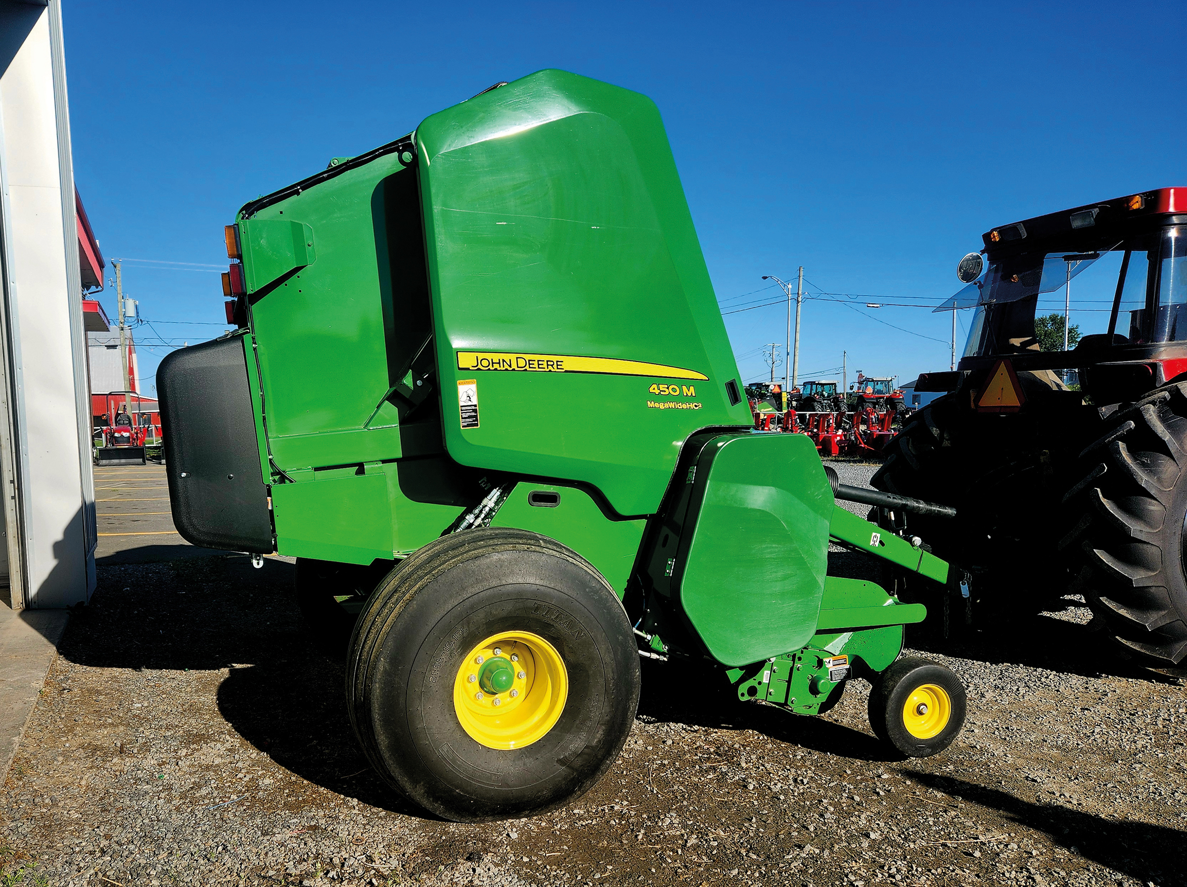 Presse à balles rondes John Deere 450M