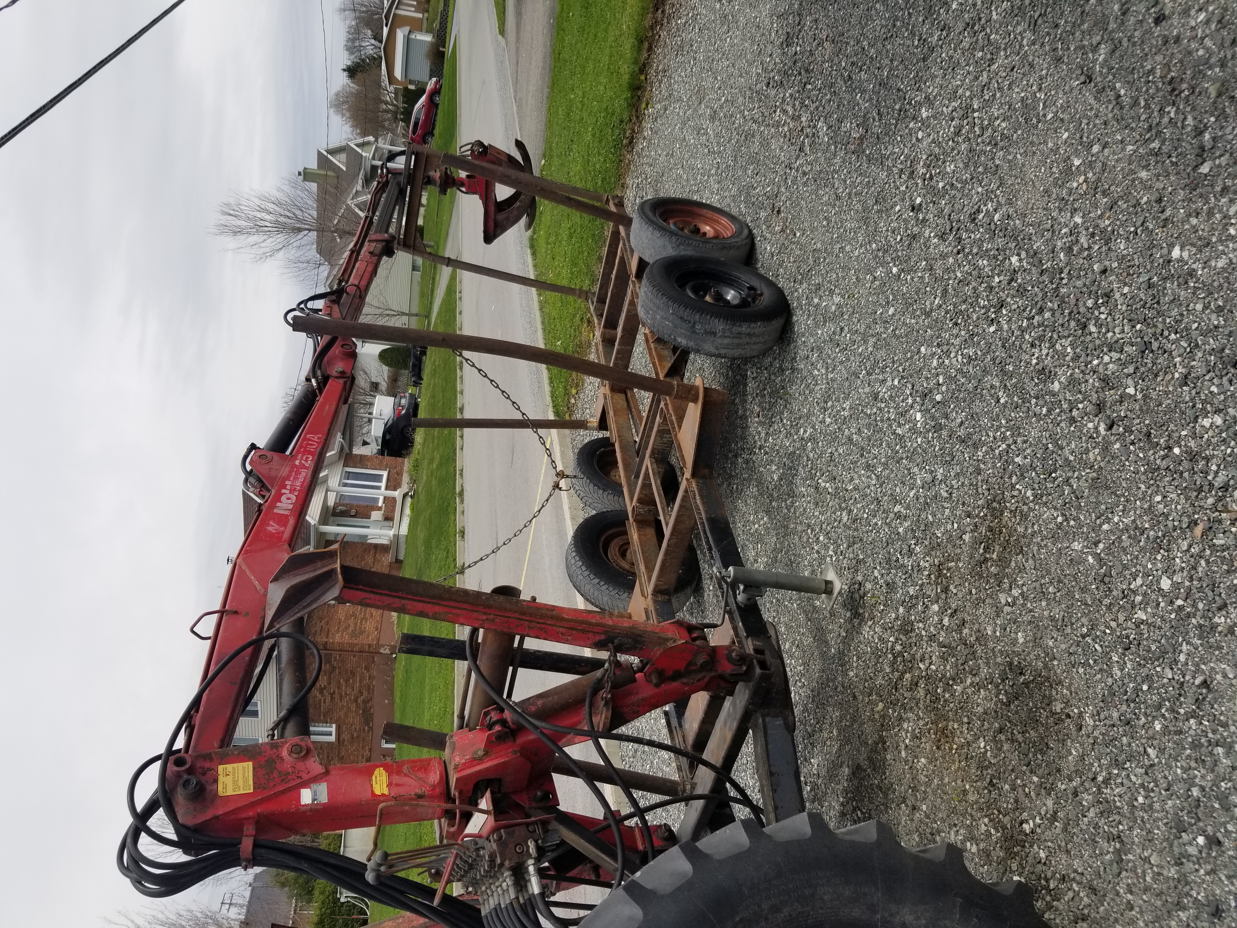 Chargeuse à bois sur remorque  Nokka 2500A