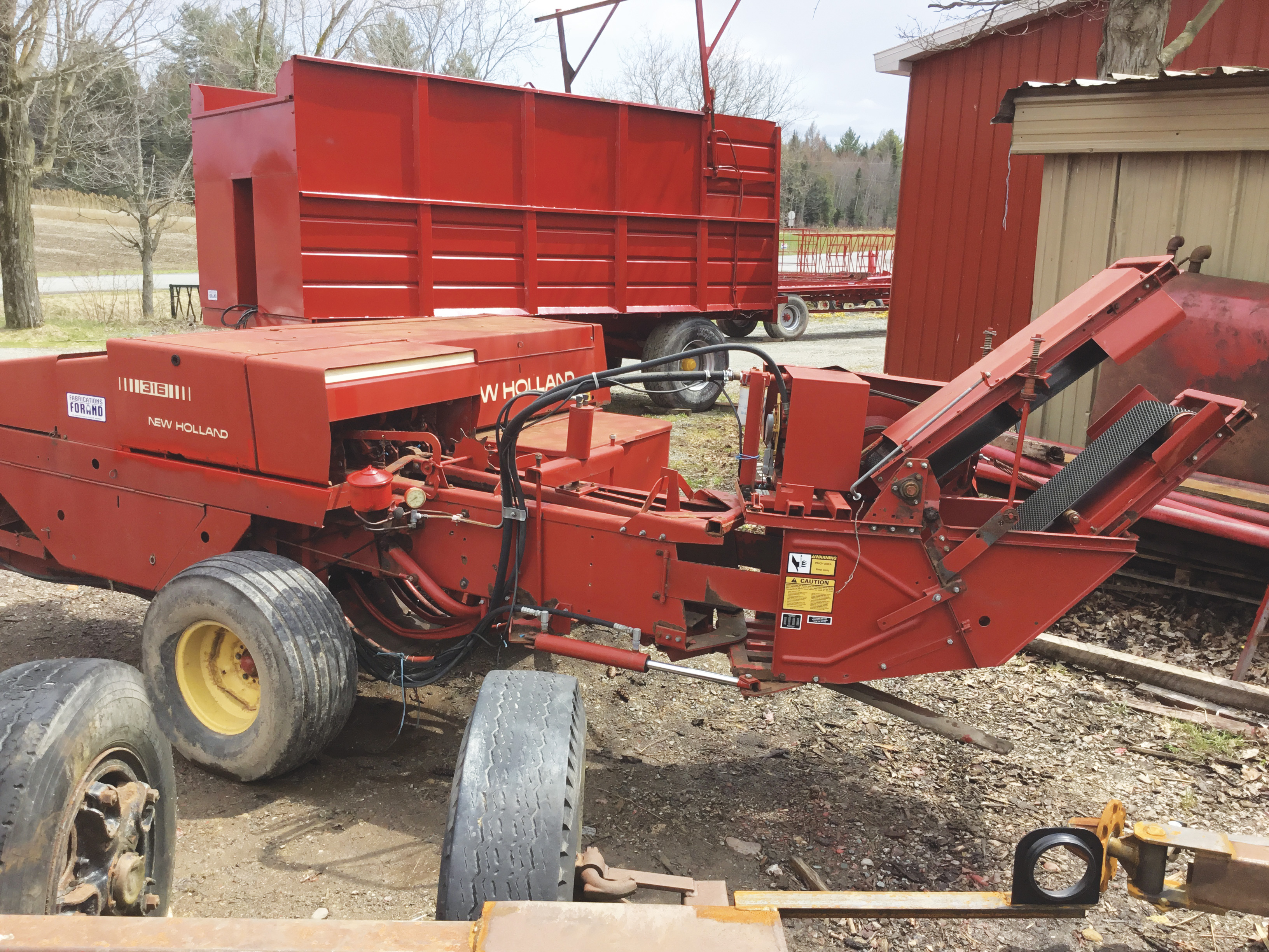 Square baler New Holland 316