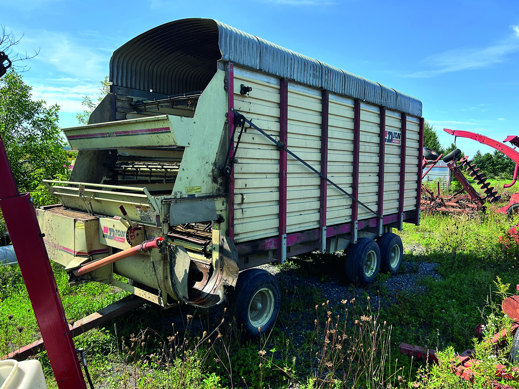 Boîte fourragère Dion Boîte à ensilage Dion 1018SE