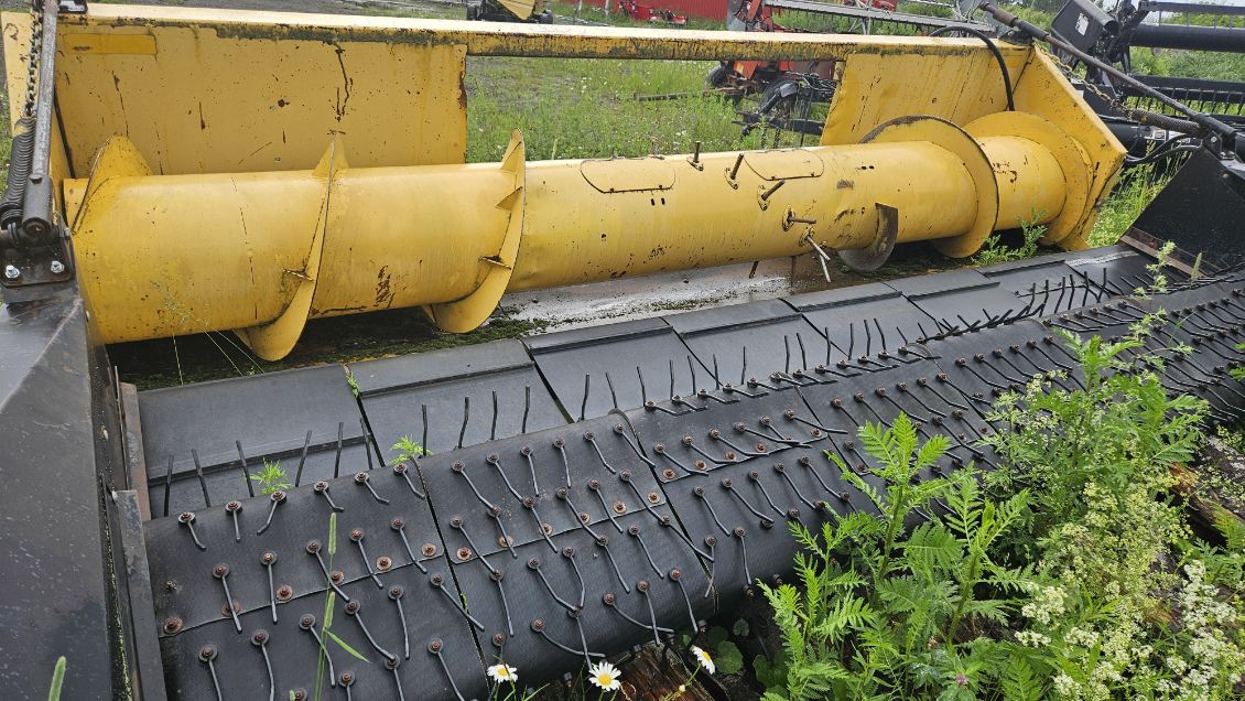 Récolteuse New Holland Super 8