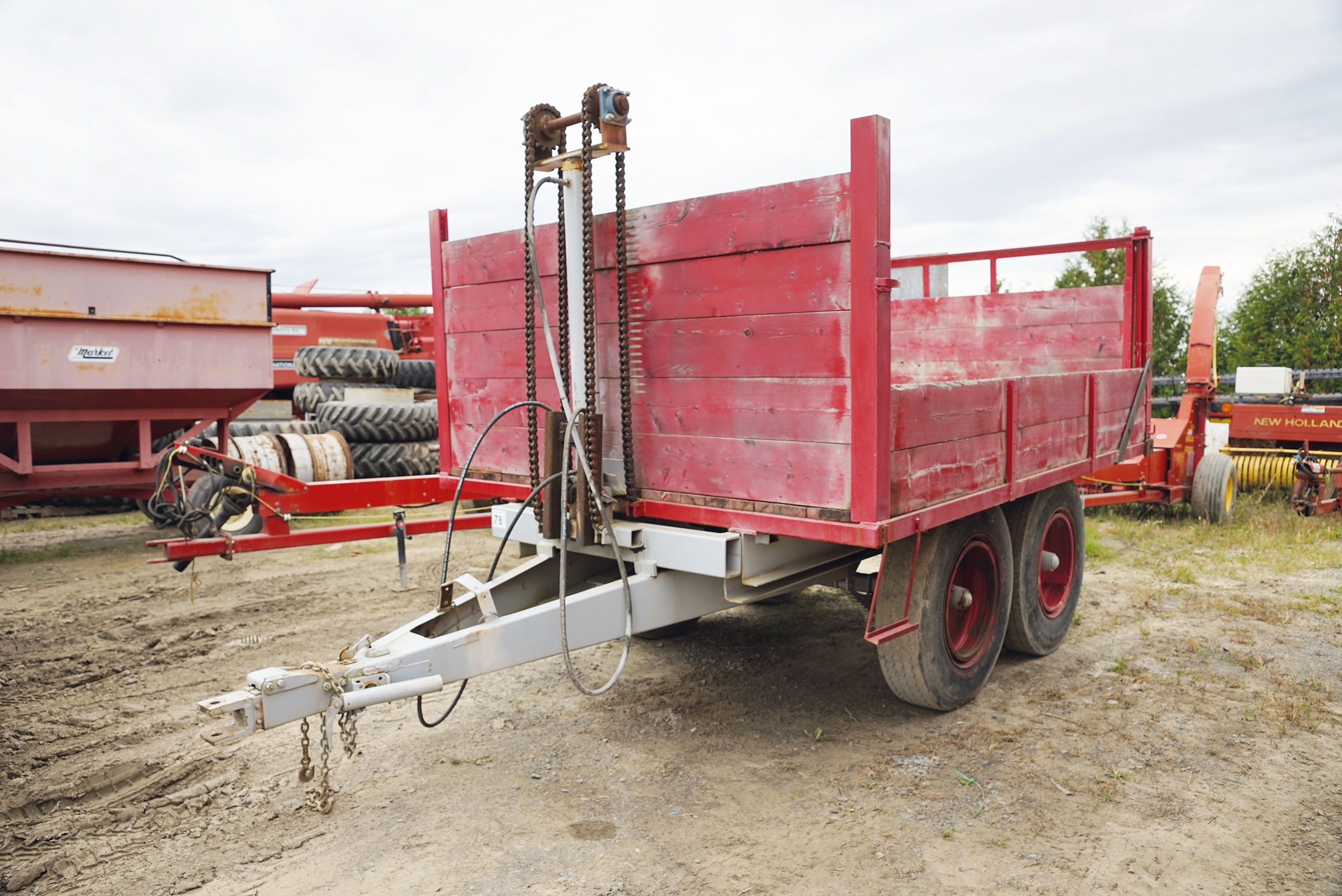 Remorque à benne basculante  
