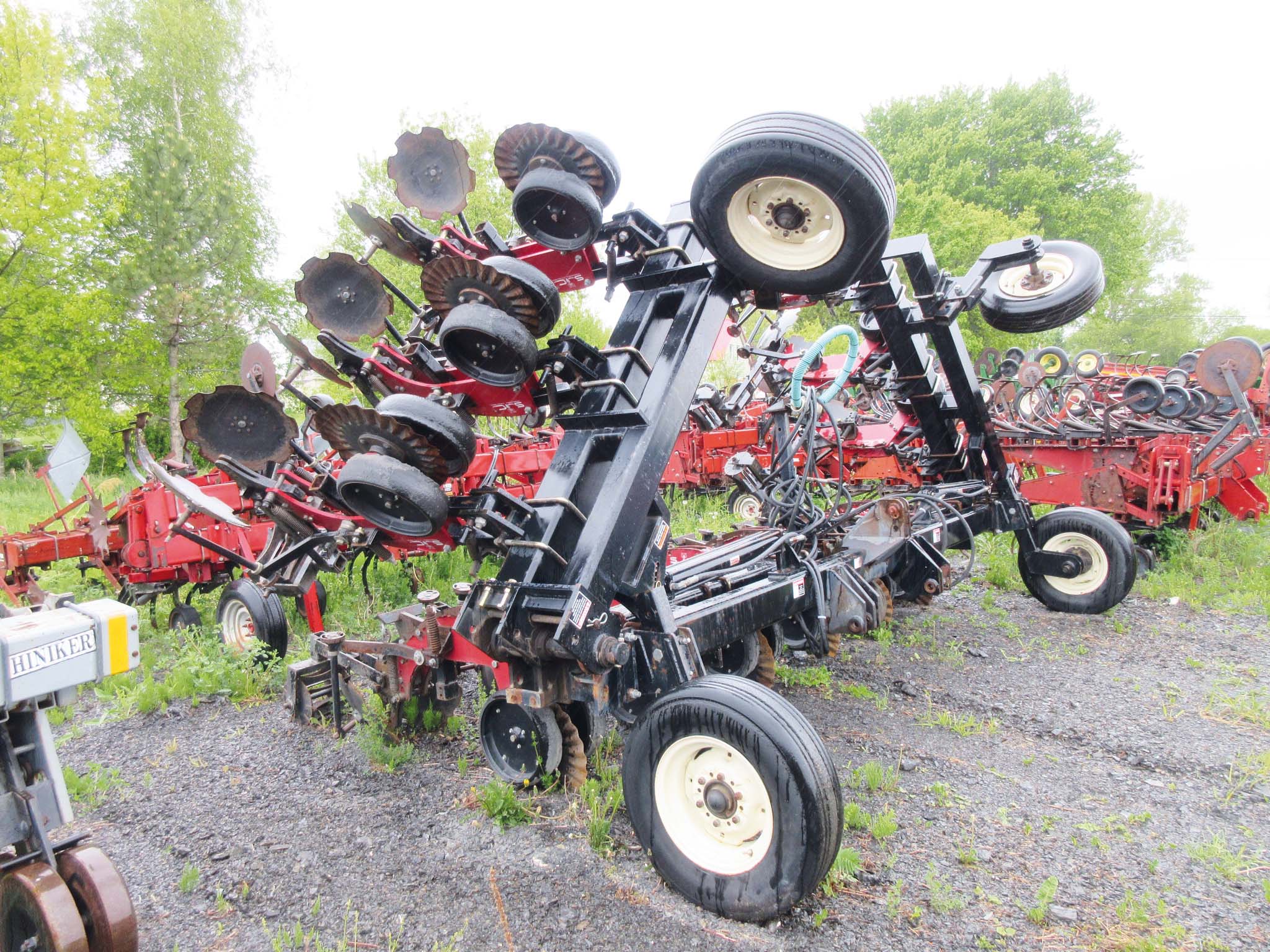   Strip-till MK Martin Strip Cat