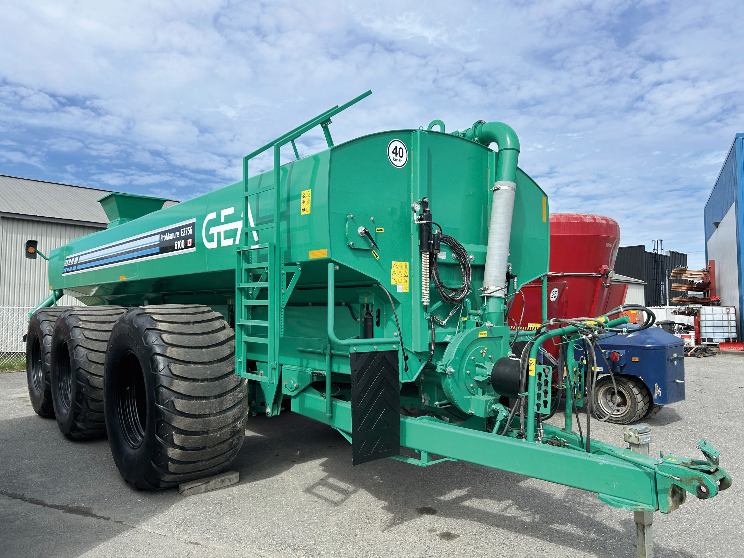 Manure spreader (or liquid manure) GEA Houle 6100 gal.