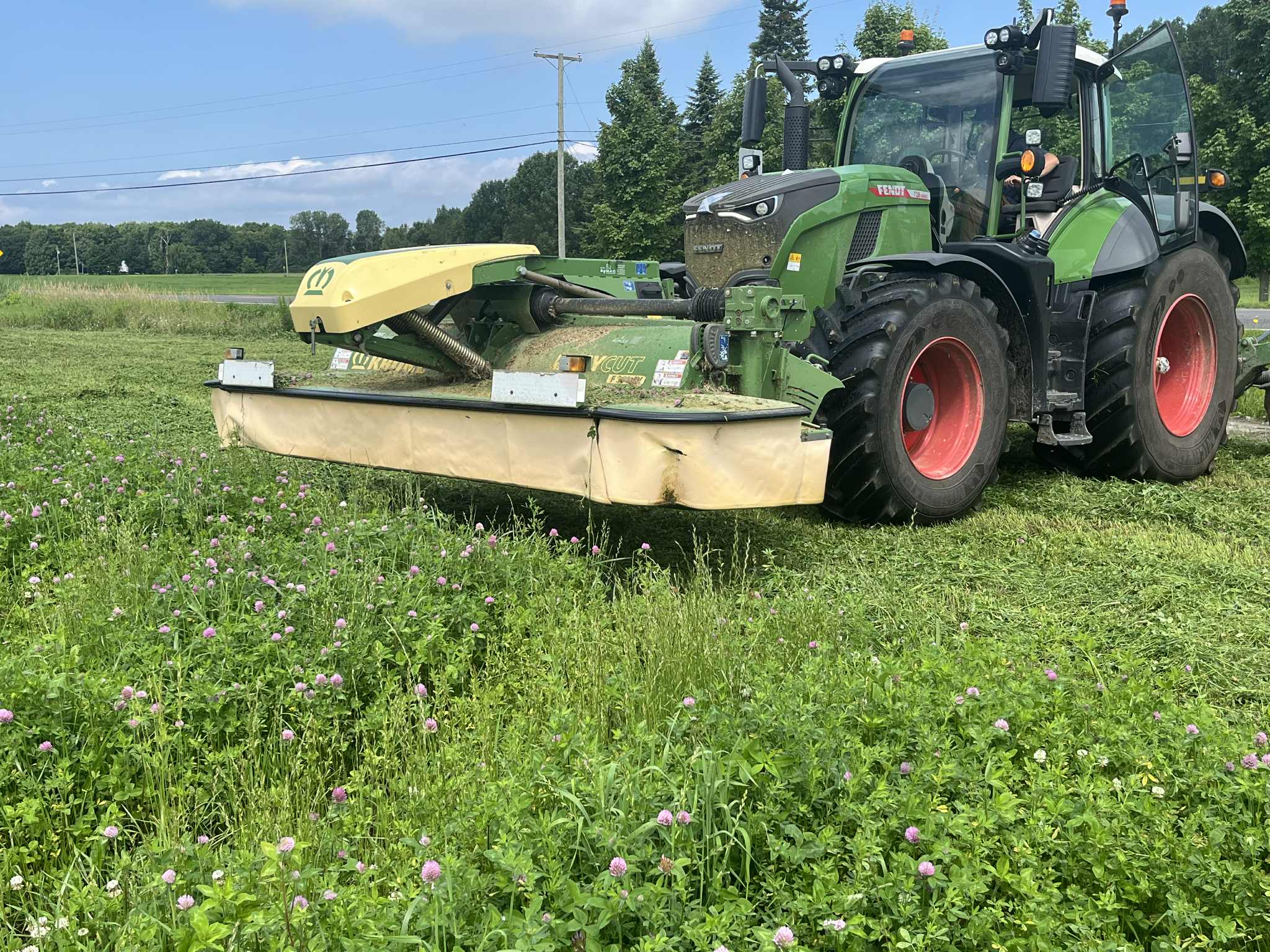 Faucheuse  Faucheuse frontale Krone EasyCut F 360 / Faucheuse arrière double Krone EasyCut B1000 CR