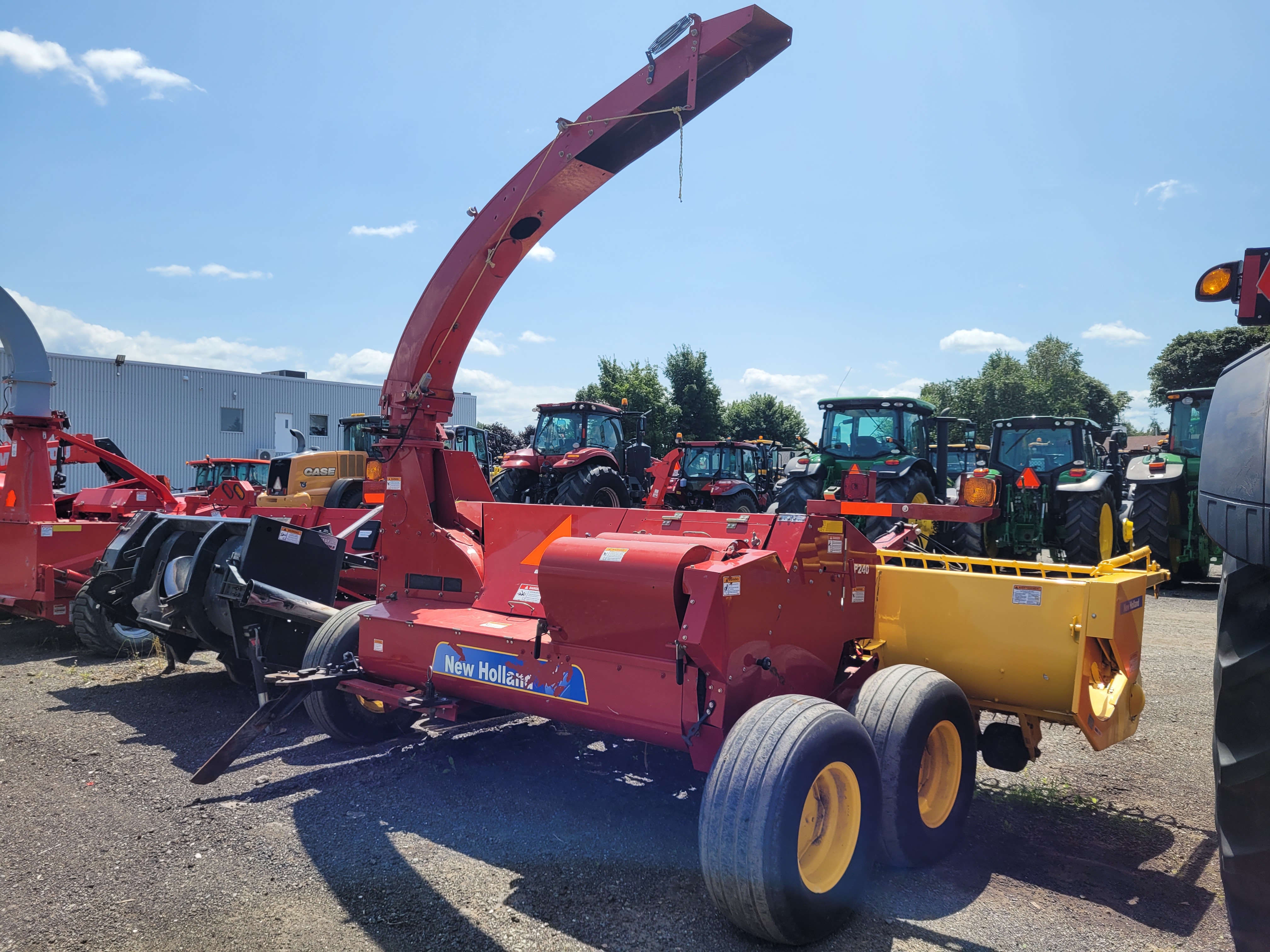 Ensileuse New Holland FP 240