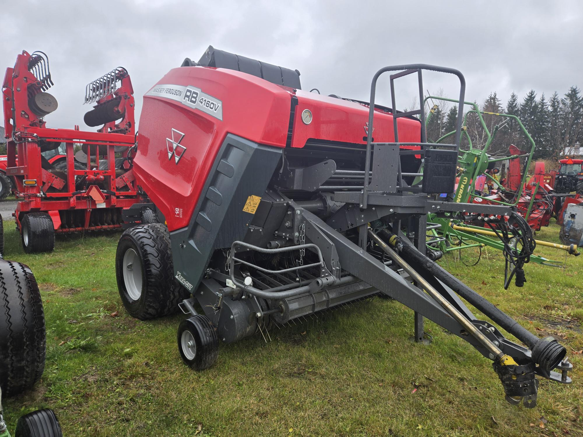Presse à balles rondes Massey Ferguson 4160V