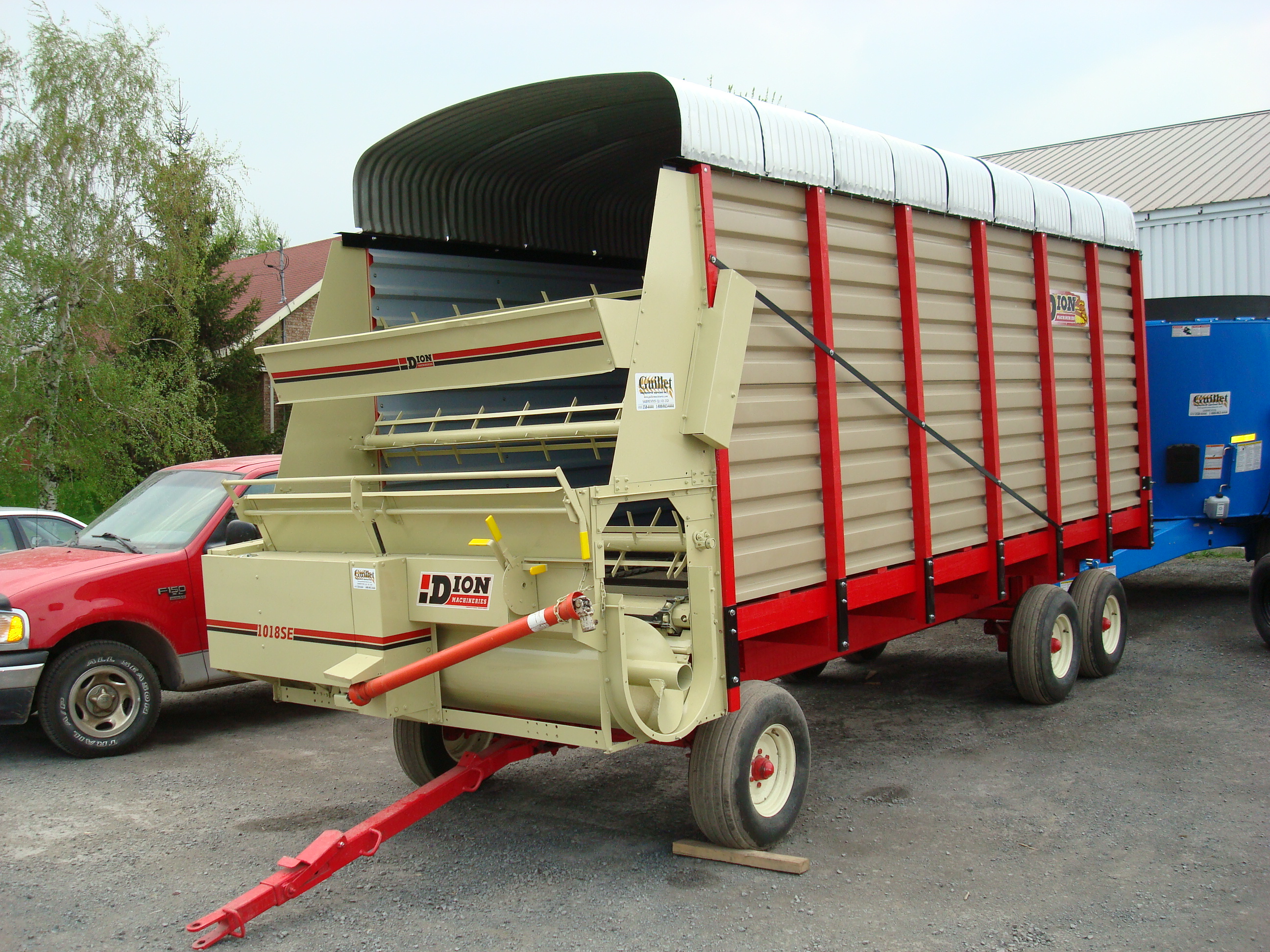   BoÎte ensilage Dion 1018SE