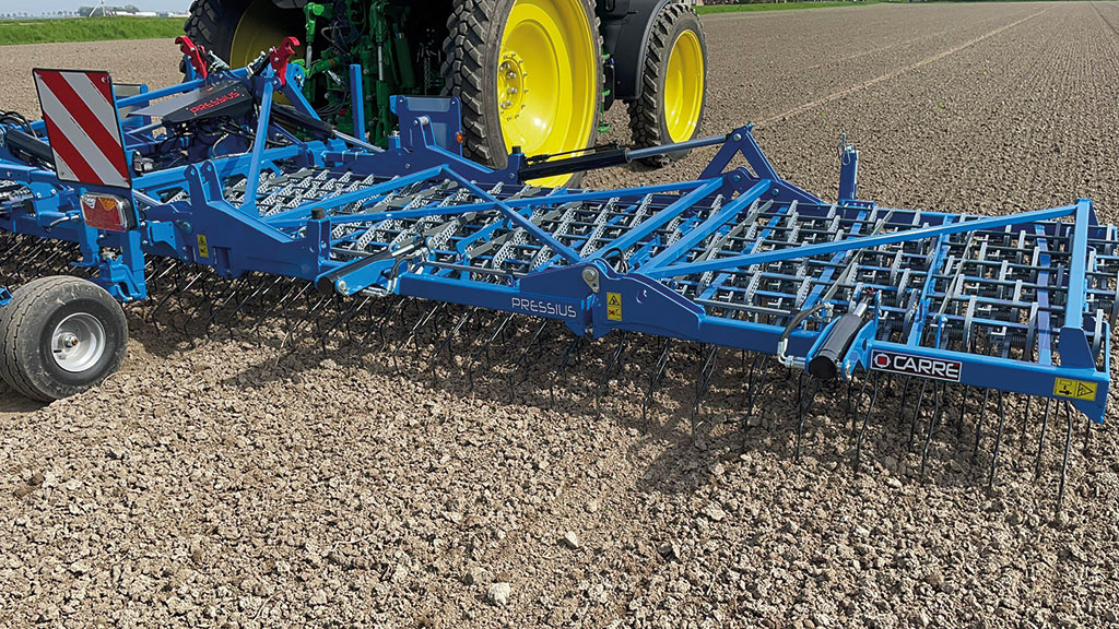 Harrow  étrille à pression constante CARRÉ PRESSIUS 