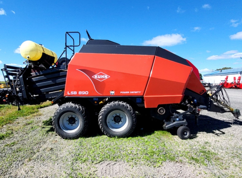 Presse à balles carrées Kuhn LSB 890